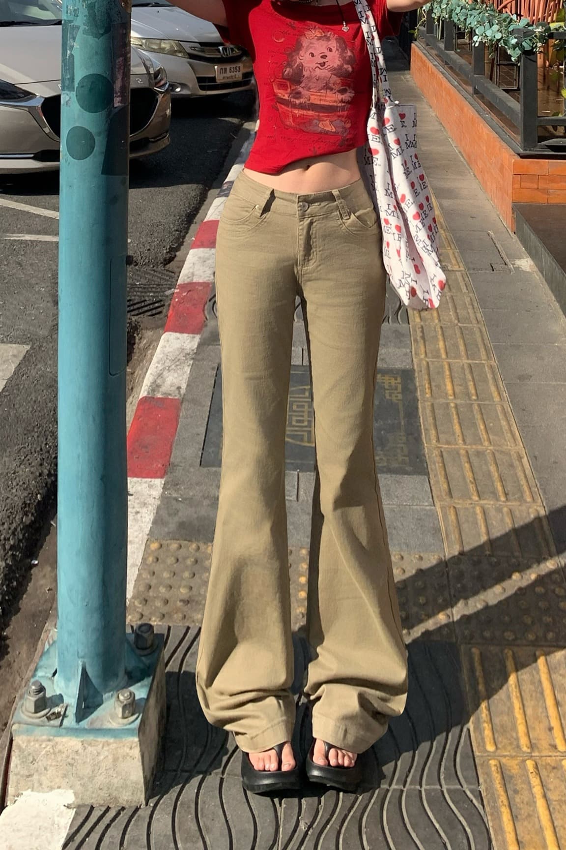 실사 아메리칸 레트로 로우 웨이스트 핫걸 나팔 바지 몸매 가꾸기 슬림해 보이는 카키 색 신축성 청바지 여성 긴 바지 길이 연장 이미지 6