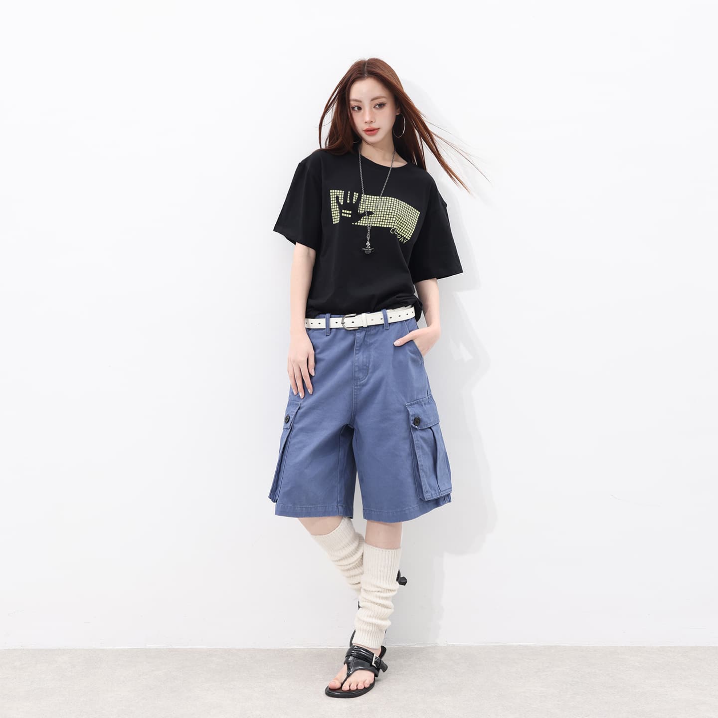 실사 질감 싱글 제품 outfit of the day 느슨함 법 일 블루 워크웨어 바지