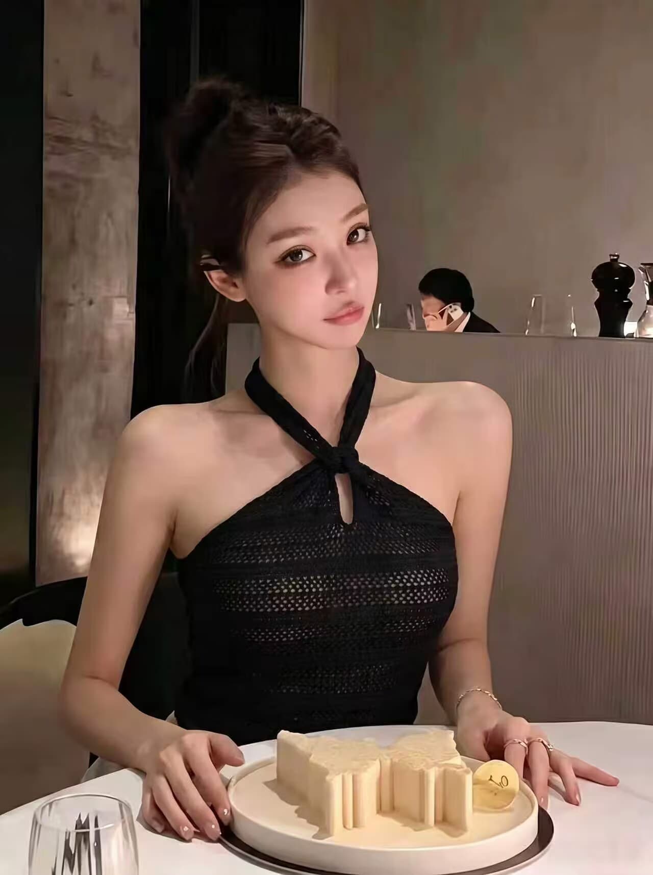 실사 여름 한 부서 핫걸 바람 행침 목 비틀림 니트 조끼 홀로우 아웃 디자인 슬림해 보이는 다용도 민소매 맨위 이미지 3