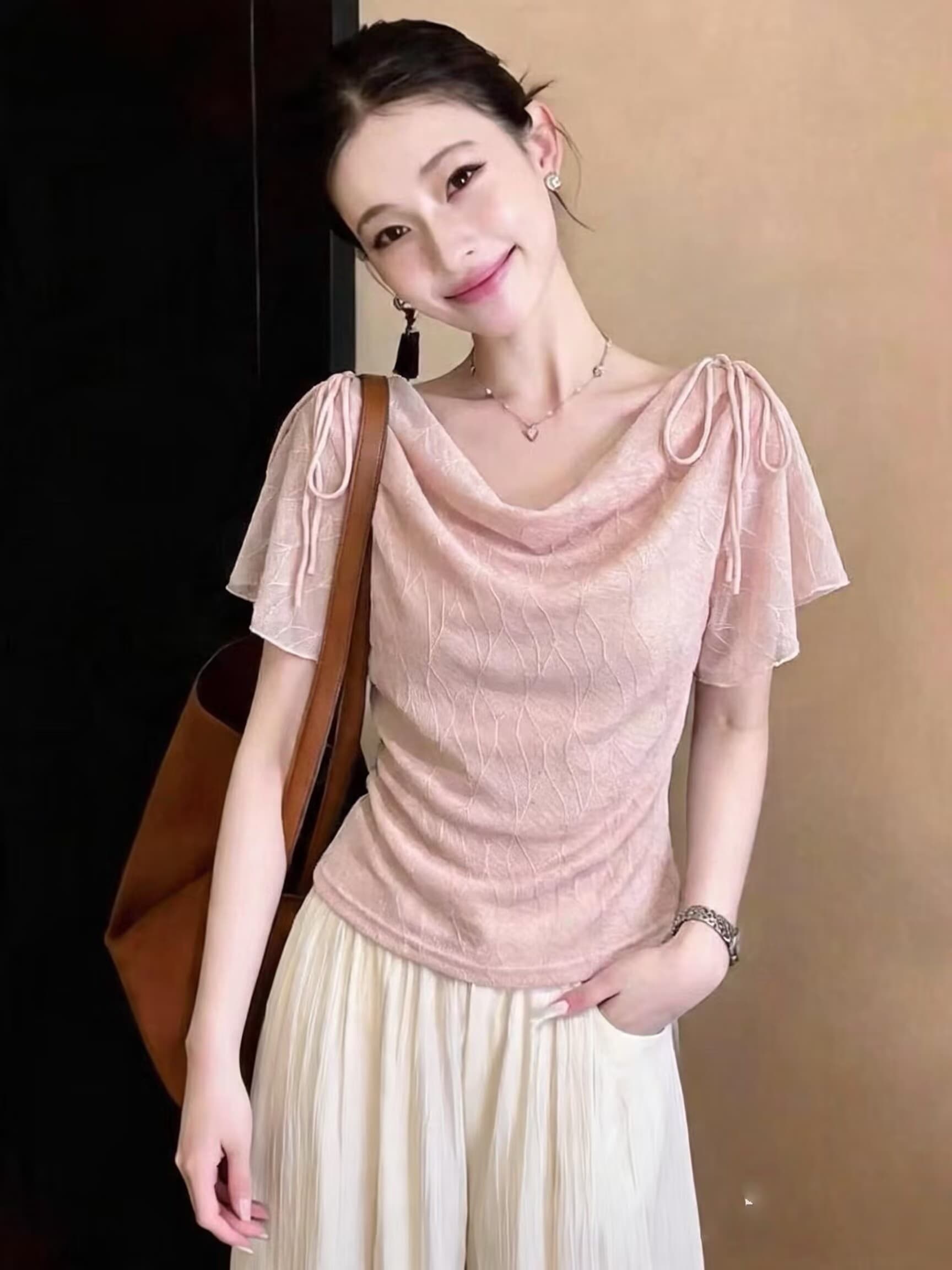 실사 여름 섹시함 달콤한 핫걸 긍정적 인 어깨 흔들다 칼라 배색 도트 무늬 반팔 티셔츠 여성 레이스업 꼬집기 허리 슬림해 보이는 맨위