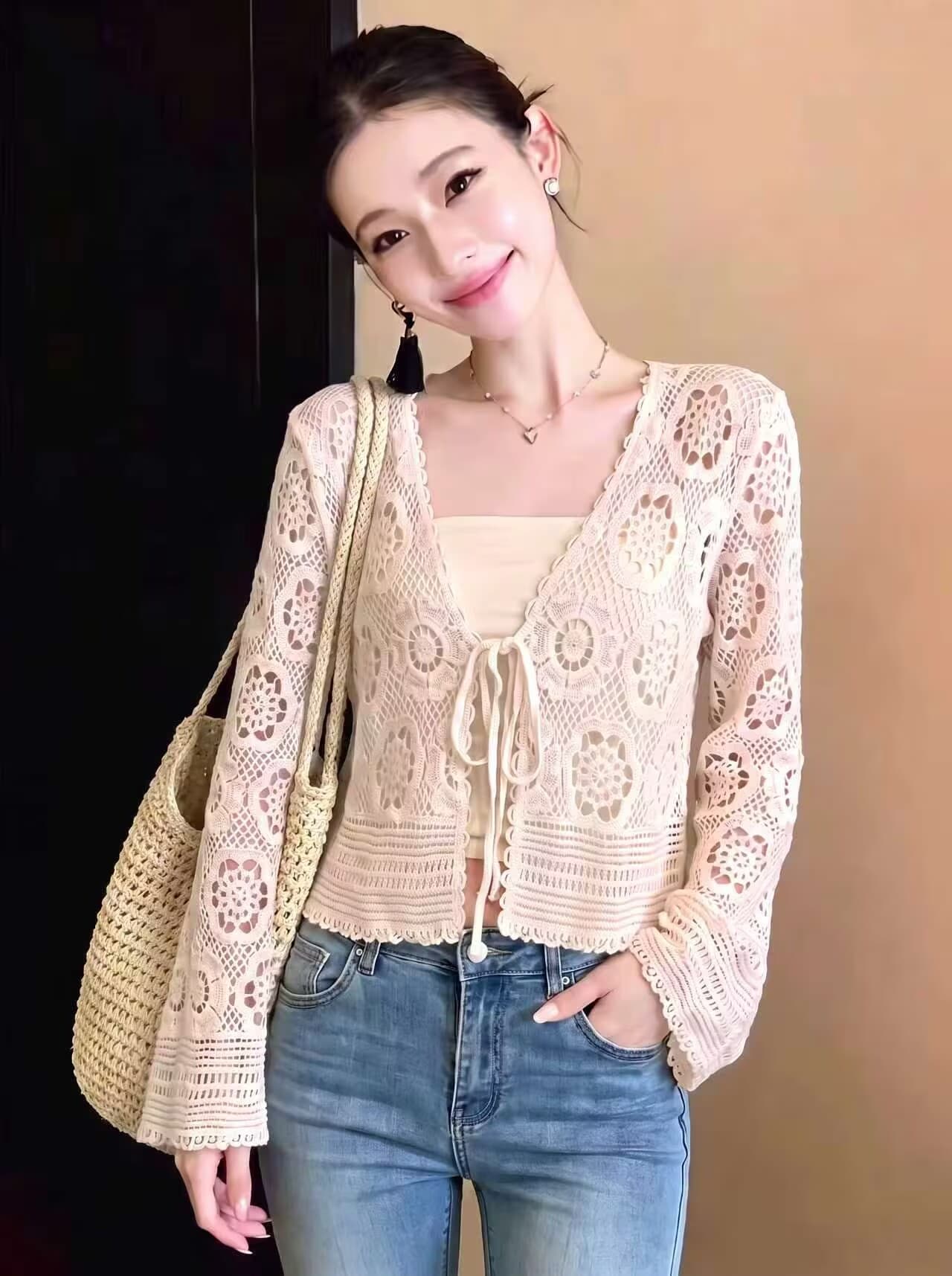 실사 자수 홀로우 아웃 니트 쇼트 스타일 블라우스 여름 외부 가져 가라. 보헤미안 휴가 바람 긴팔 레이스업 태양 보호 셔츠 여성