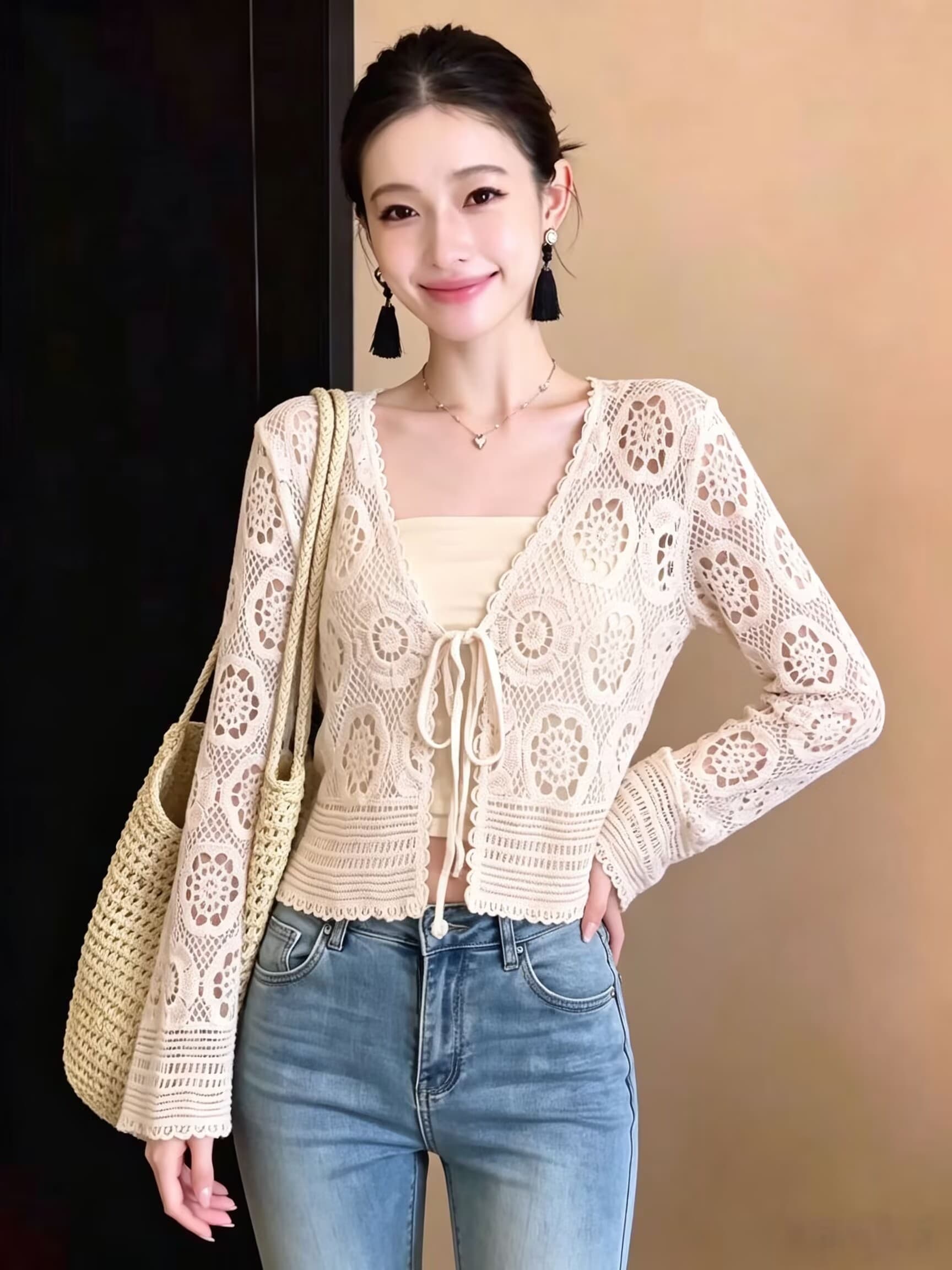 실사 자수 홀로우 아웃 니트 쇼트 스타일 블라우스 여름 외부 가져 가라. 보헤미안 휴가 바람 긴팔 레이스업 태양 보호 셔츠 여성 상세 이미지 2