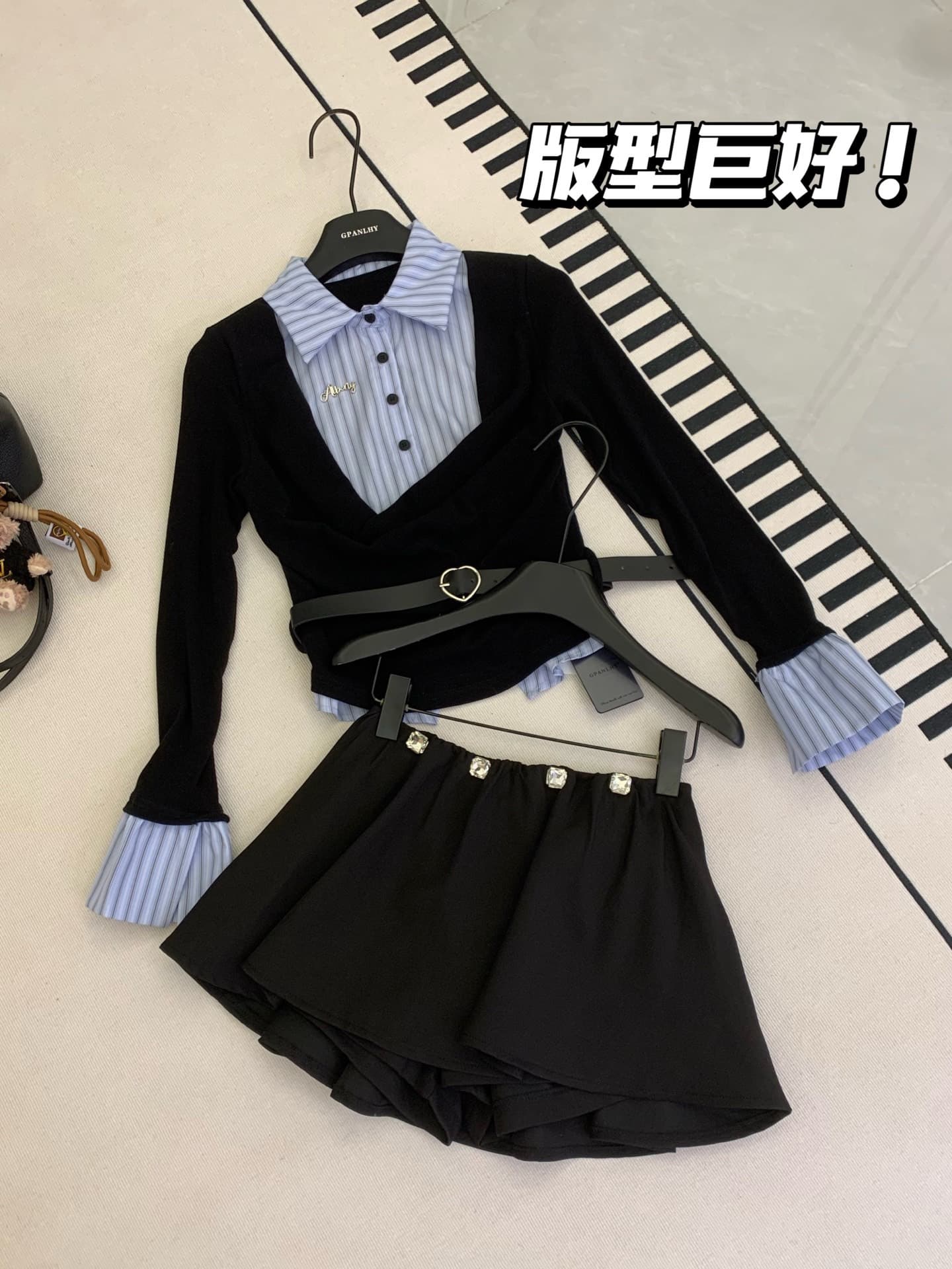 aomalm 덜 또한 눈 아름다움 학교 우수 학생 페이크 레이어드 아메리칸 긴팔 스트라이프 티셔츠 여성 봄 디자인 센스 맨위 이미지 4
