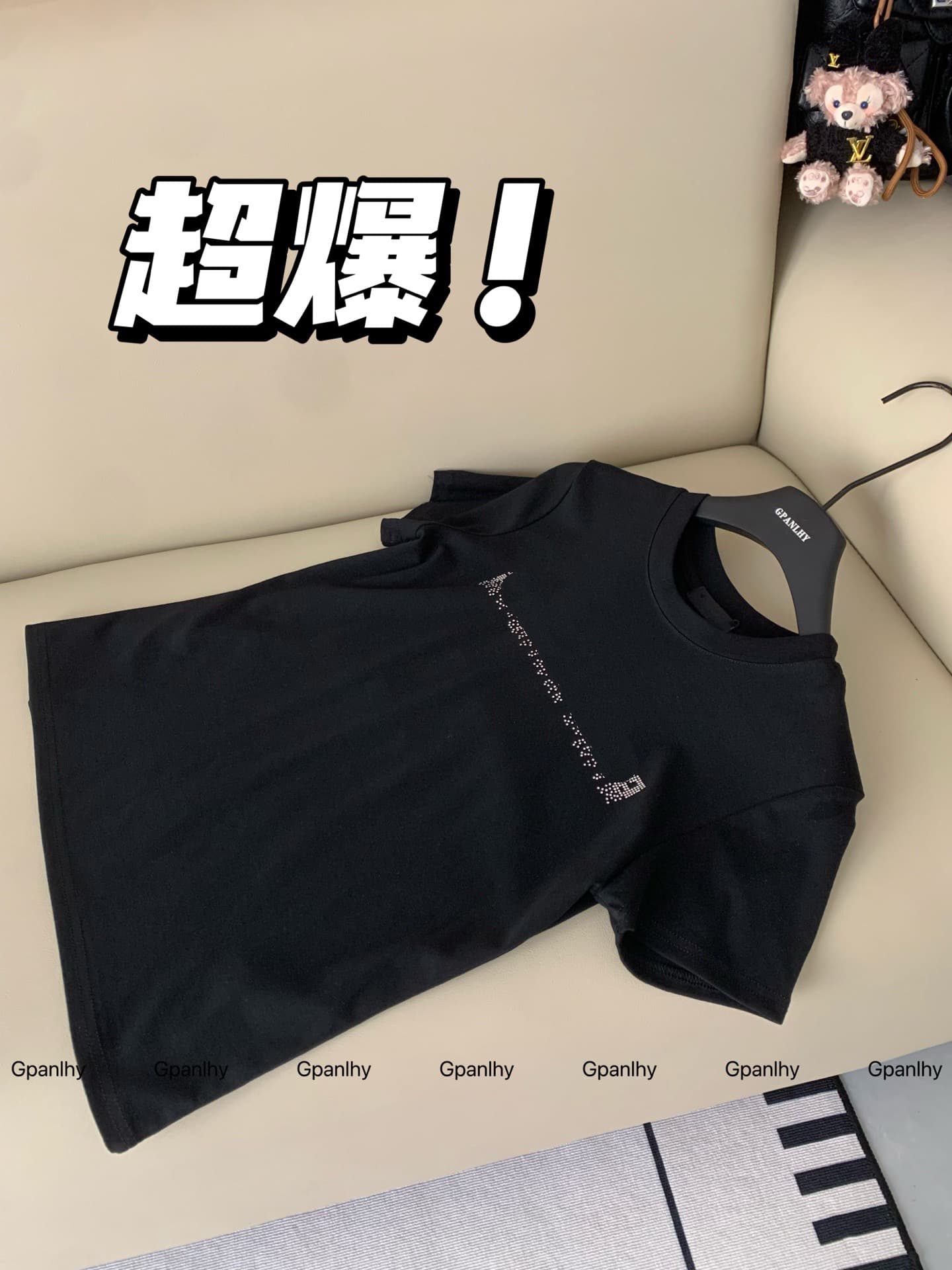 wang2026 봄 여름 새로운 몸매 가꾸기 라운드 넥 반팔 알파벳 뜨거운 플래시 훈련 하이웨이스트 티셔츠 여성 왕 이미지 2