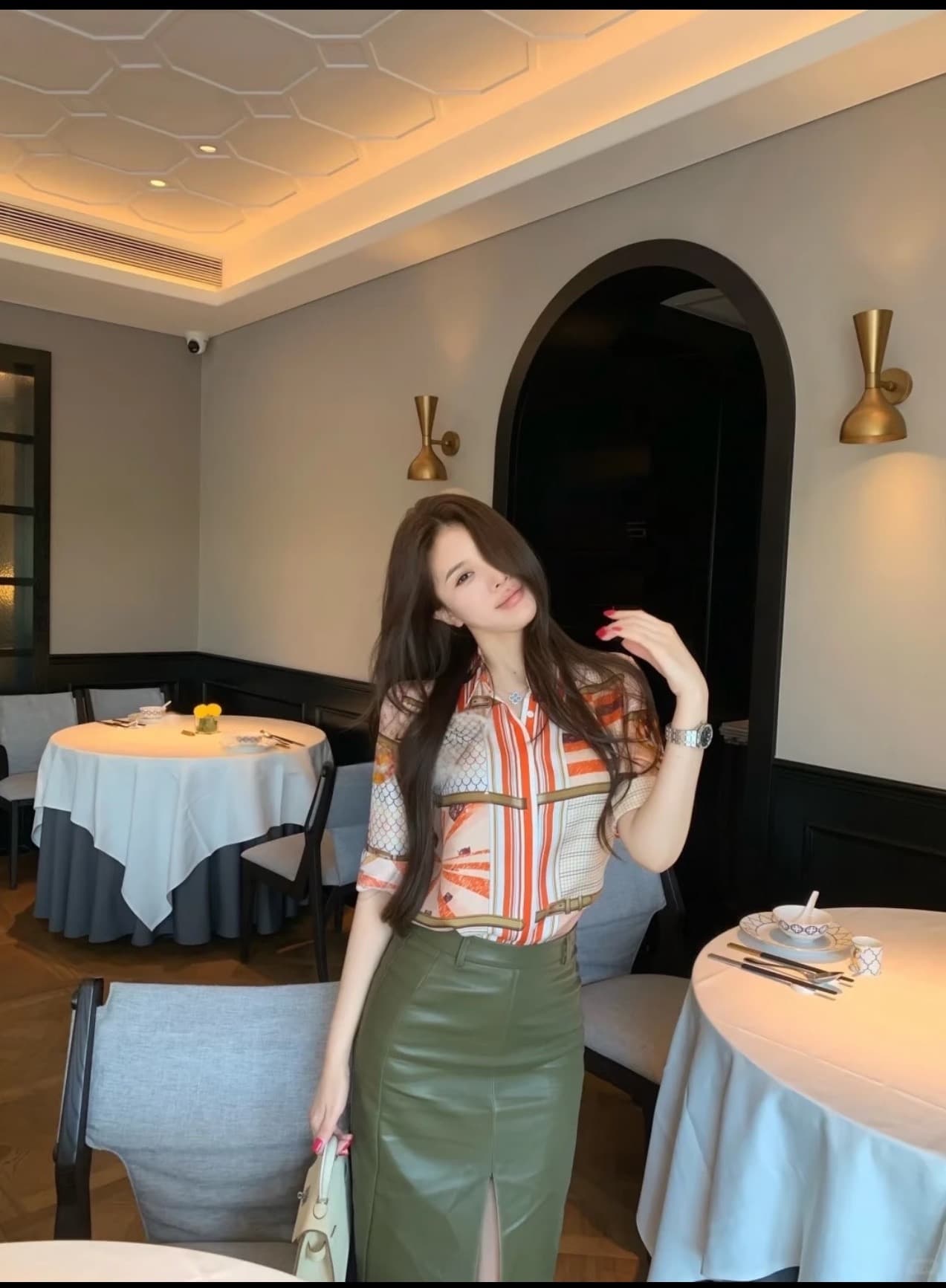 26 이른 봄 신제품 포지셔닝 프린트 폴로 칼라 긴팔 루즈핏 사선 무늬 여성 셔츠