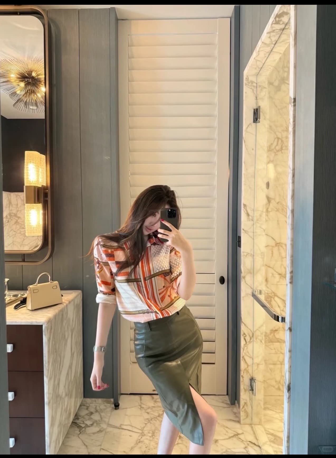 26 이른 봄 신제품 포지셔닝 프린트 폴로 칼라 긴팔 루즈핏 사선 무늬 여성 셔츠 이미지 4