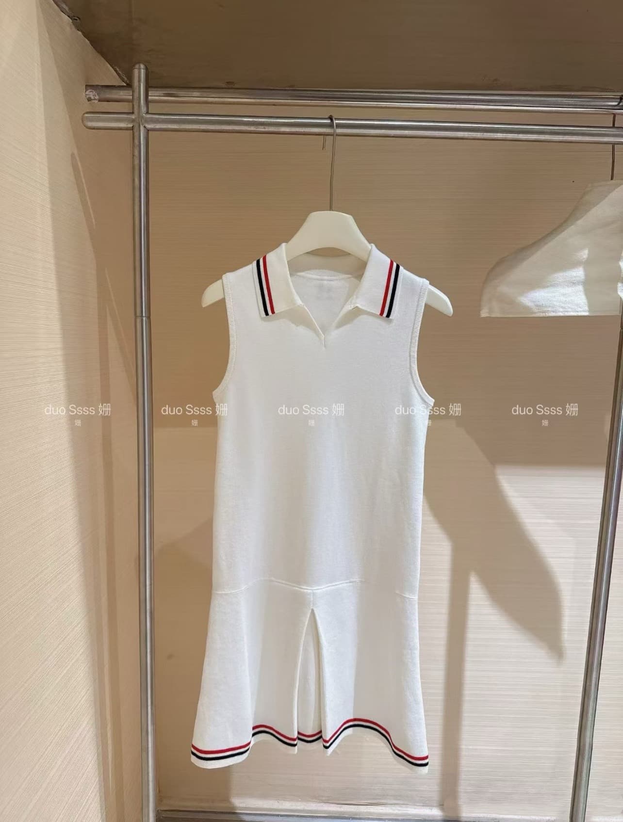du. 프랑스식 순수한 욕망 연령 감소 달콤함 스트라이프 니트 민소매 POLO 칼라 드레스 슬림해 보이는 다용도 상세 이미지 1