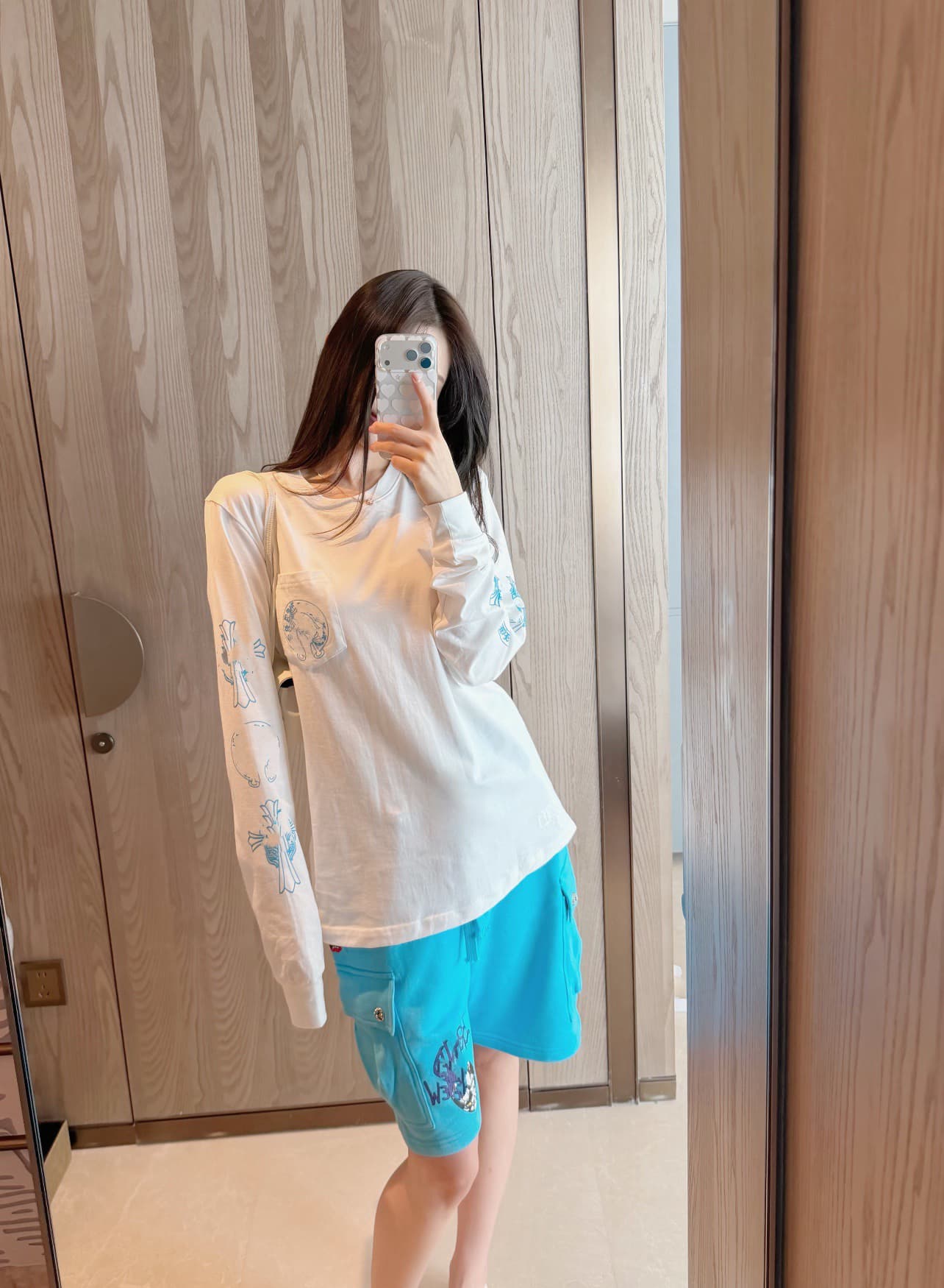 26 새로운 가을 산스크리트어 알파벳 프린트 호스 슈 십자가 캐주얼 순면 긴 소매 티셔츠 맨위 상세 이미지 1