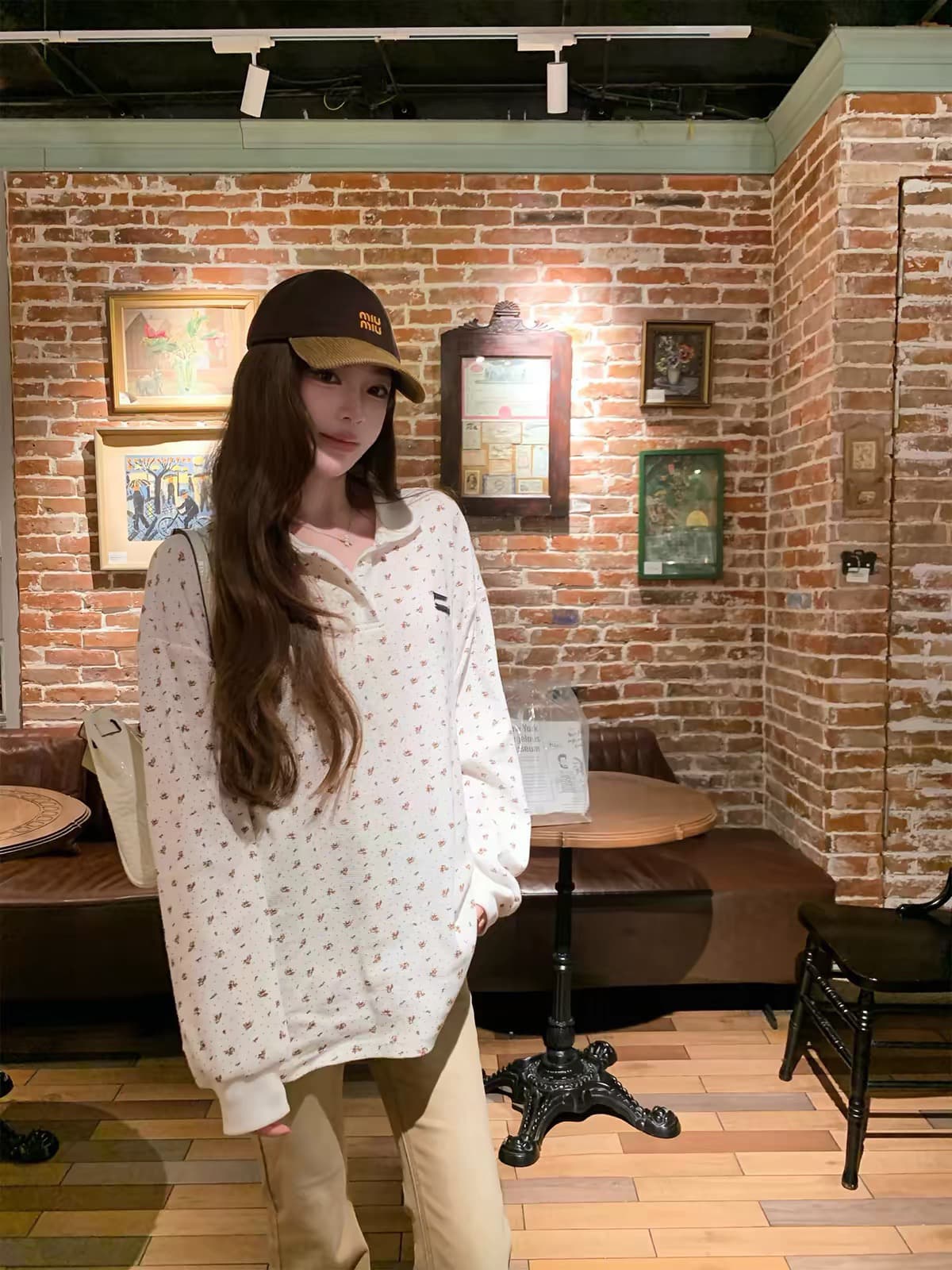 자오 첸 아침 후아 남편 그리드 꽃무늬 긴팔 티셔츠 여성 2026 새로운 외국 가스 연령 감소 느긋한 루즈핏 POLO 칼라 맨위 이미지 4