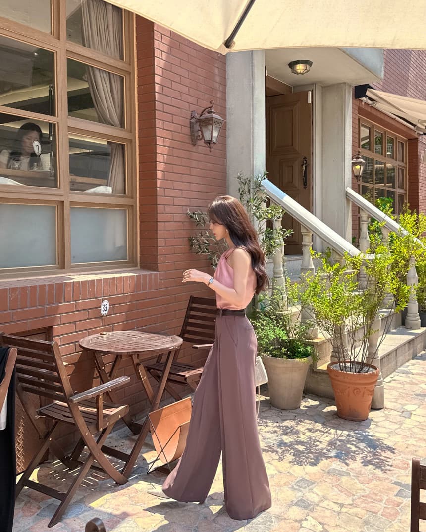 있음 선적 휴가 바람 작은 대중 디자인 센스 십자가 비틀림 행침 목 오프숄더 슬림해 보이는 새틴 캐미솔 둘 색상 상세 이미지 15