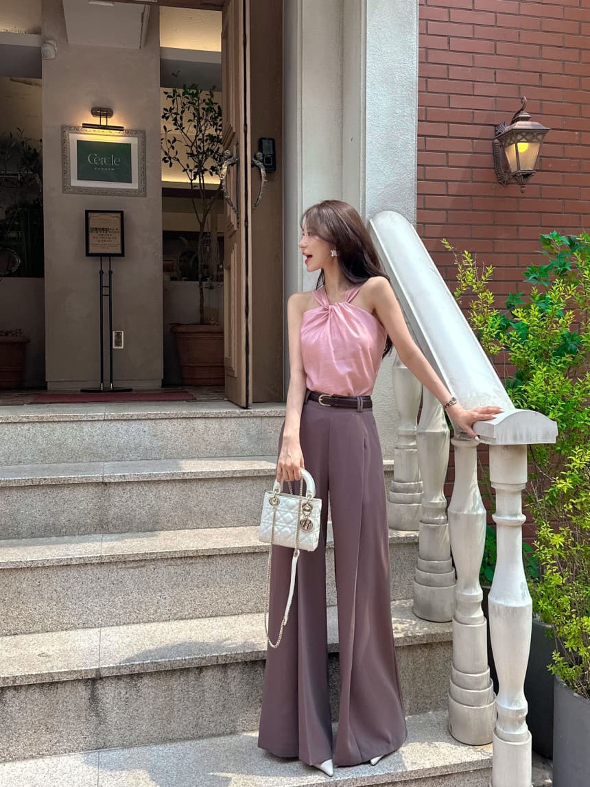 있음 선적 휴가 바람 작은 대중 디자인 센스 십자가 비틀림 행침 목 오프숄더 슬림해 보이는 새틴 캐미솔 둘 색상 상세 이미지 17