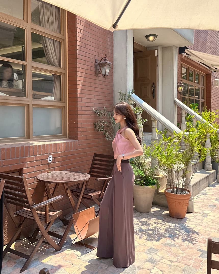 있음 선적 휴가 바람 작은 대중 디자인 센스 십자가 비틀림 행침 목 오프숄더 슬림해 보이는 새틴 캐미솔 둘 색상 상세 이미지 19