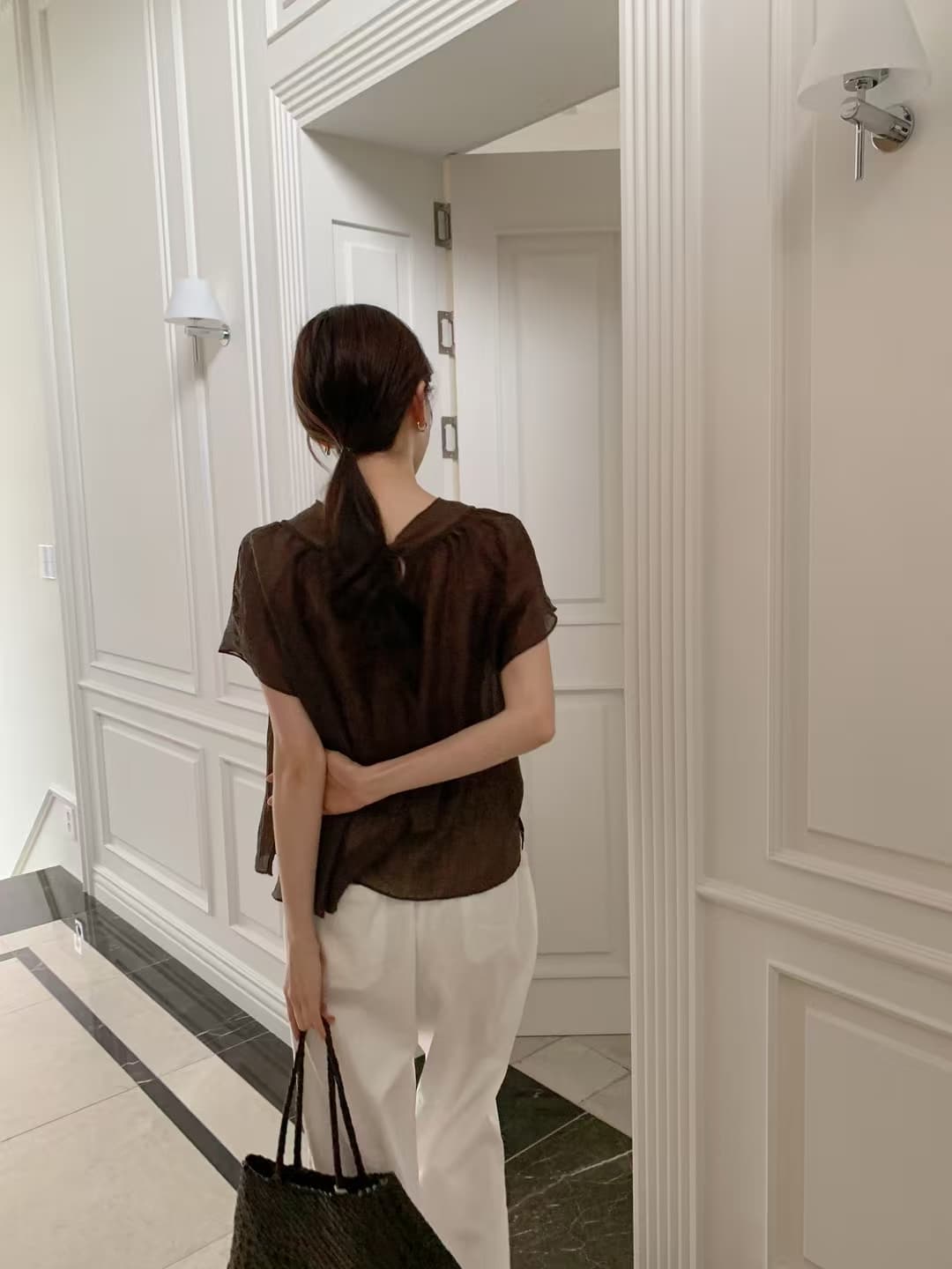 ins 프랑스식 부드러운 바람 리본 칼라 양성 및 음성 착용 디자인 주간 실크 질감 센스 거품 소매 셔츠 맨위 삼색 상세 이미지 12