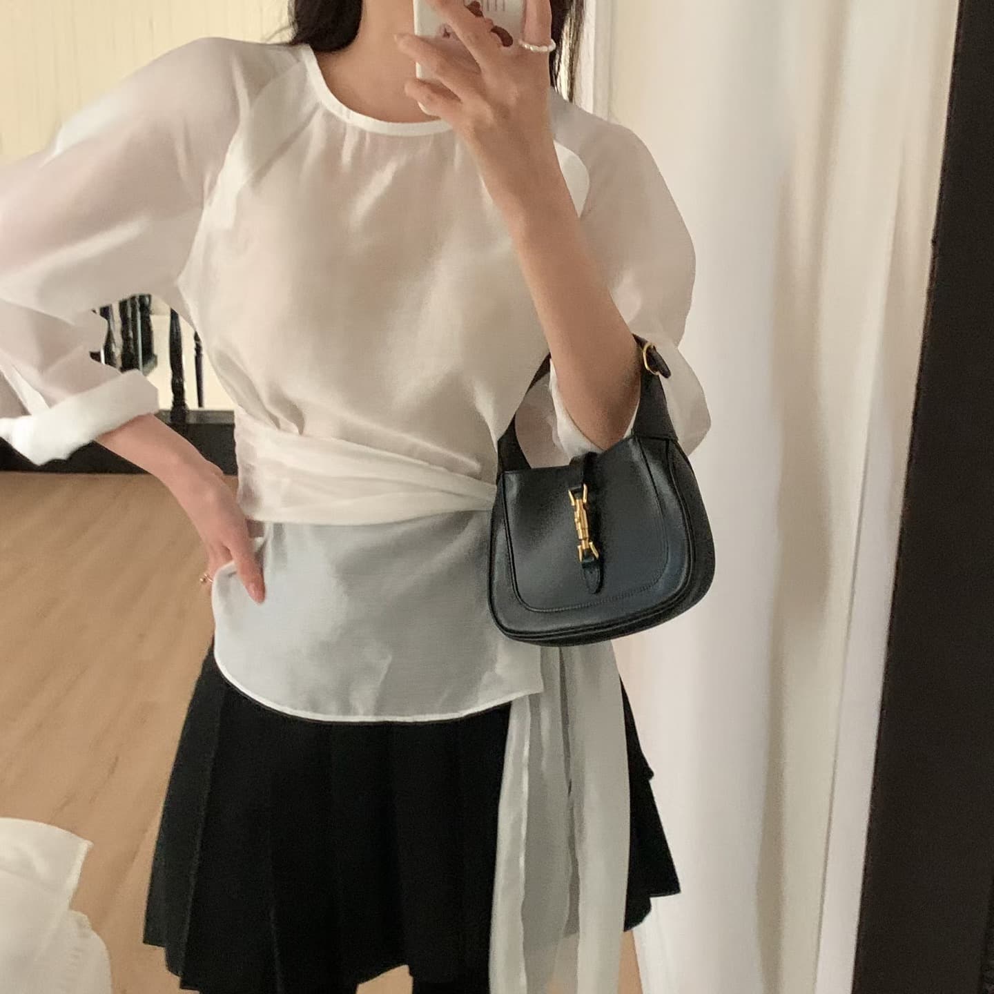 ins 프랑스식 부드러운 바람 플리츠 라운드 넥 리본 허리 수축 슬림해 보이는 마이크로 ~을 통해 긴팔 주간 실크 셔츠 둘 색상 이미지 5