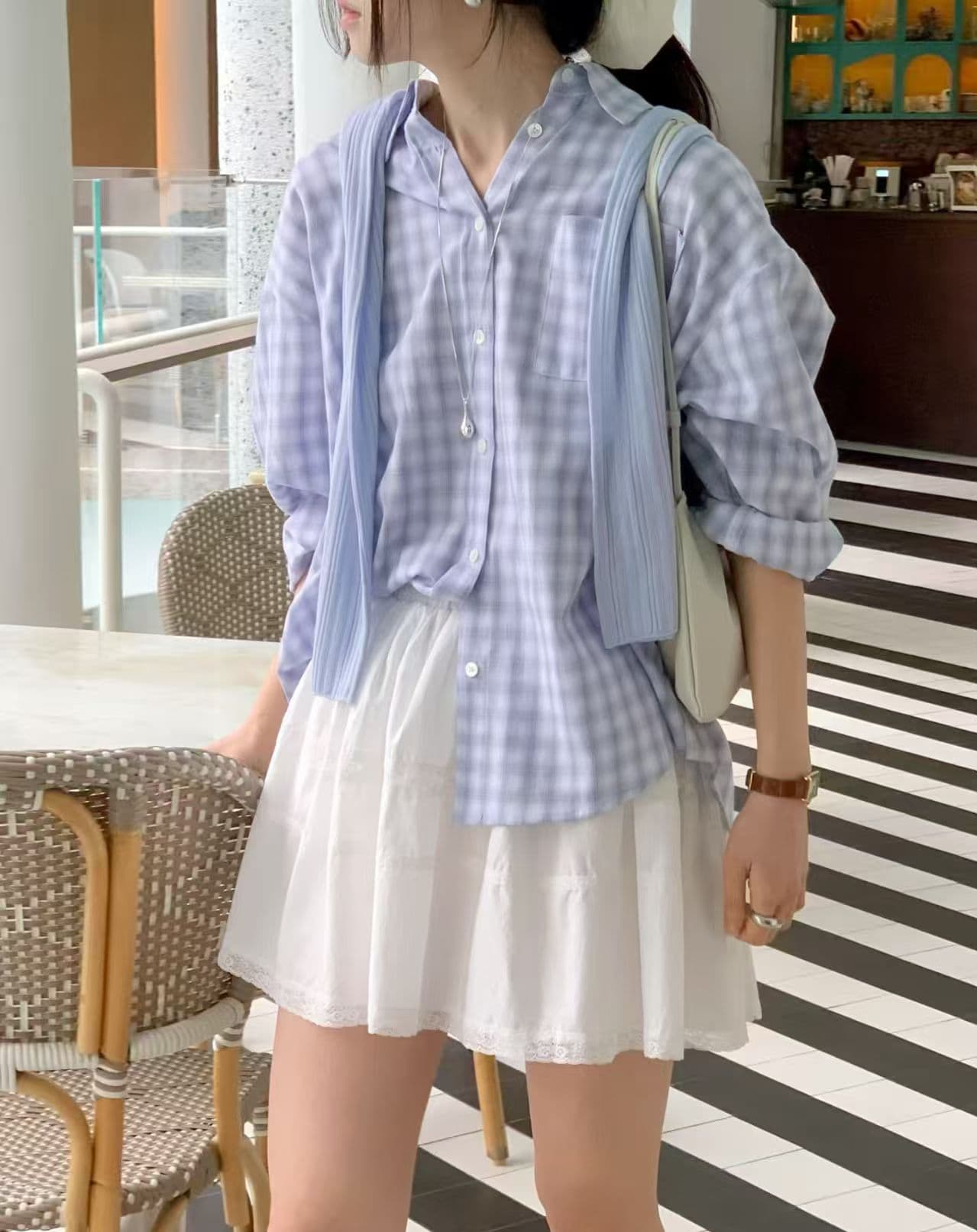 ins 프랑스식 느긋한 바람 품격 폴로 칼라 배색 체크무늬 루즈핏 다용도 긴팔 순면 셔츠 둘 색상 이미지 3