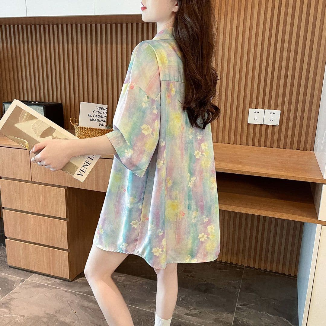 실사 원본 솜씨 여름 일본식 레트로 느긋한 바람 헤일로 염색 그라데이션 디자인 센스 반팔 셔츠 맨위 여성 이미지 2