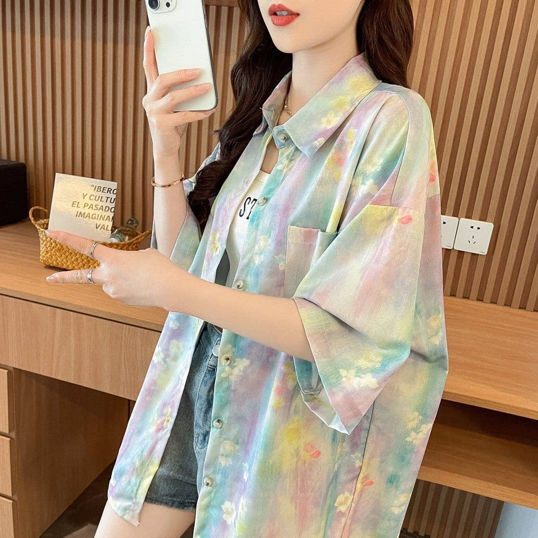 실사 원본 솜씨 여름 일본식 레트로 느긋한 바람 헤일로 염색 그라데이션 디자인 센스 반팔 셔츠 맨위 여성 이미지 5