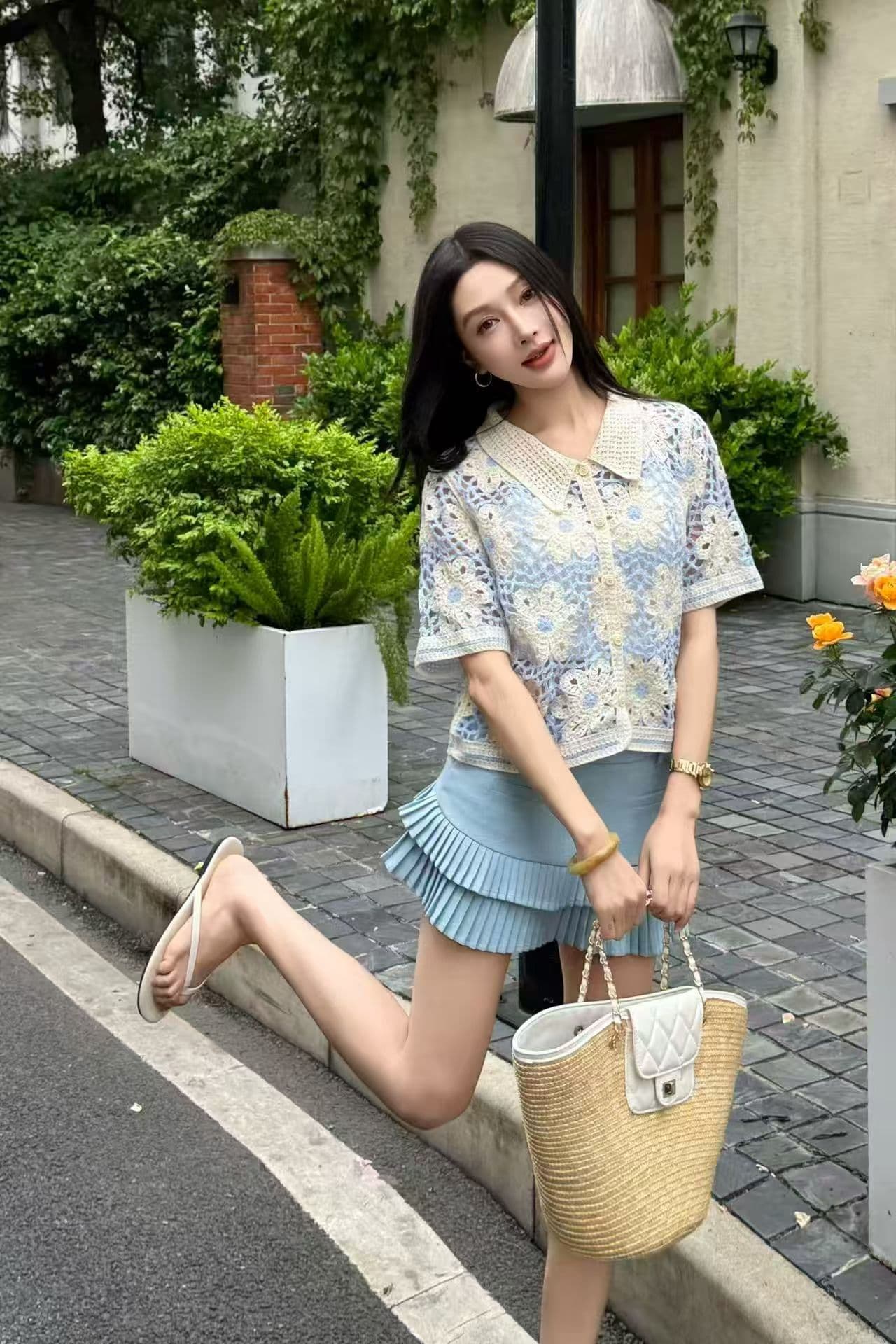 2026 여름 프랑스식 레트로 홀로우 아웃 자수 반팔 여성 셔츠 디자인 센스 작은 대중 고유 한 Chic 쇼트 스타일 맨위 상세 이미지 1