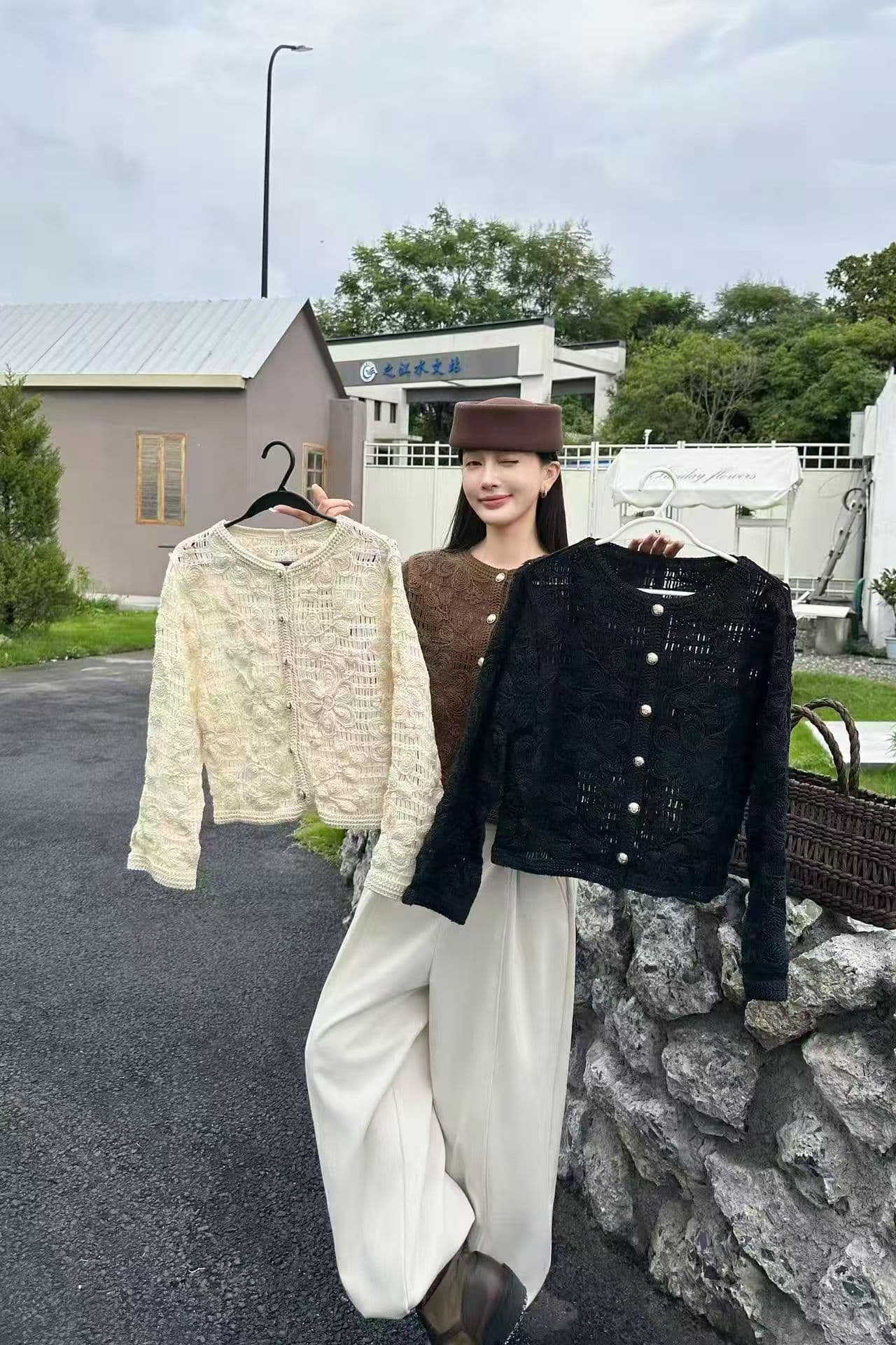 2026 가을 작은 샤넬 스타일 홀로우 아웃 자수 니트 오픈 가디건 여성 프랑스식 디자인 센스 수공 쇼트 스타일 재킷 상세 이미지 1