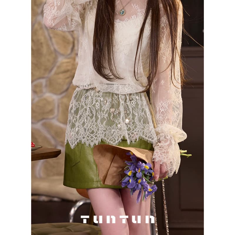 삼키기 tunt 봄 여름 매운맛 학위 초과 레트로 디스플레이 화이트 딱딱한 있음 종류 하이웨이스트 한 마디 슬림해 보이는 PU 가죽 미니 스커트 상세 이미지 3