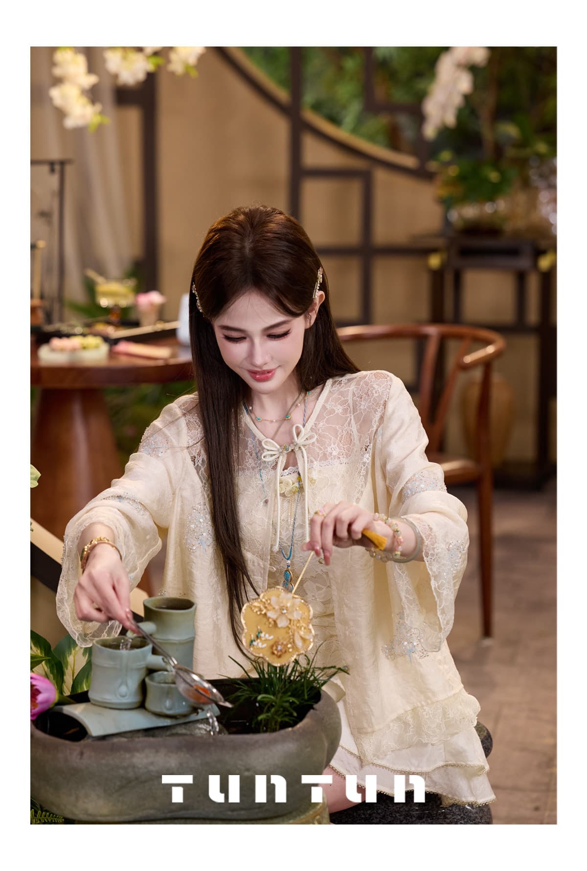 삼키기 tunt 봄 여름 청 치자 나무 부드러운 빛 연 부서 절묘한 단추 레이스 레이스 행침 벨트 가슴 패드 상세 이미지 3