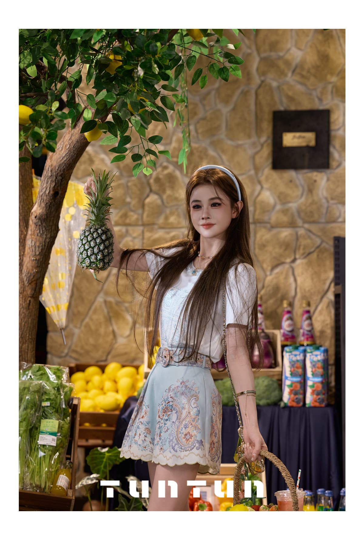 삼키기 tuntun 봄 여름 무고한 크림 레트로 네 궁전 그리드 우편 티켓 자수 긍정적 인 어깨 반팔 티셔츠 상세 이미지 5