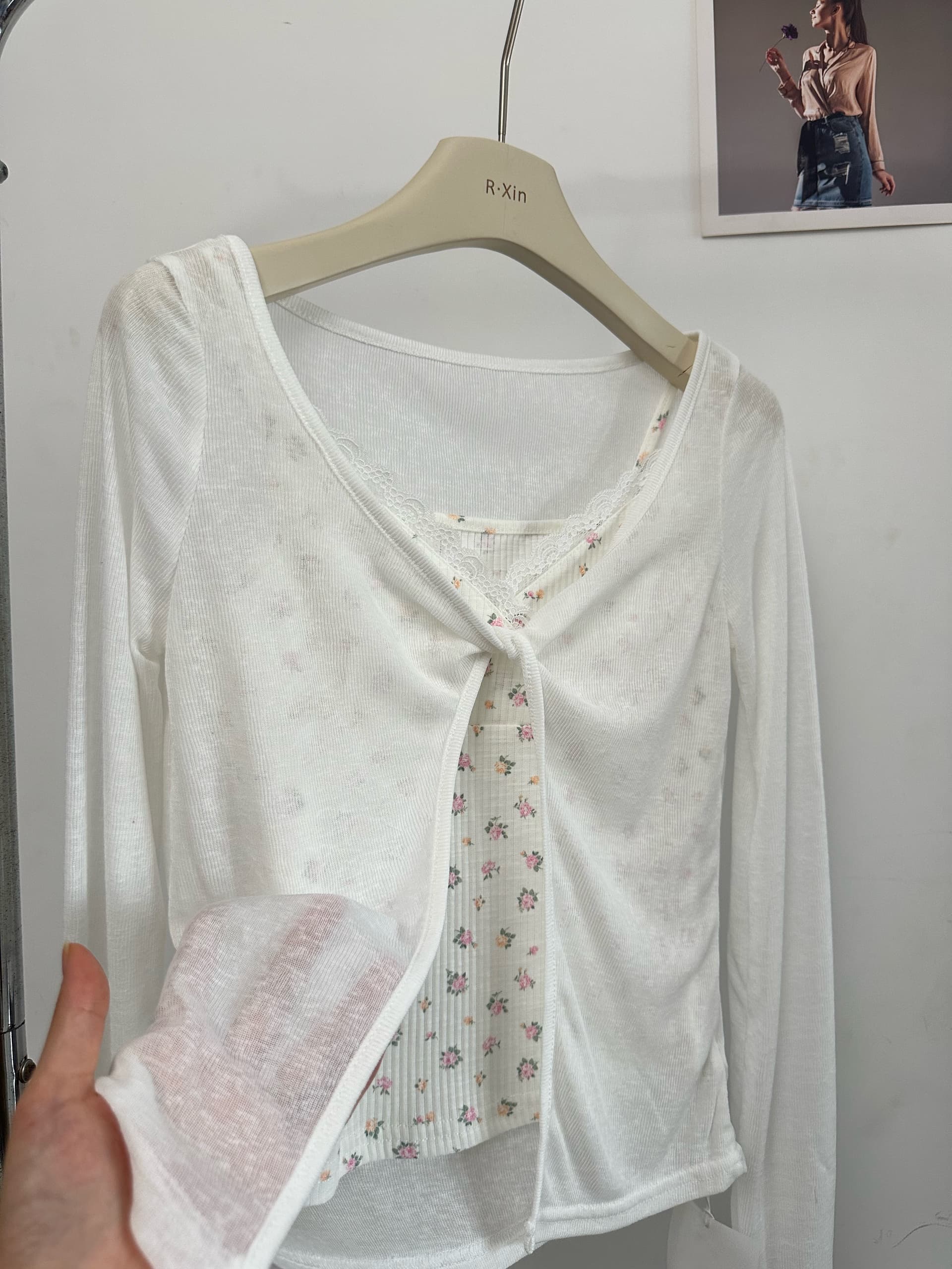 한 부서 화이트 오프숄더 긴팔 티셔츠 여성 이른 가을 자외선 차단 블라우스 Tulle 맨위 꽃무늬 슬립 세트 상세 이미지 4