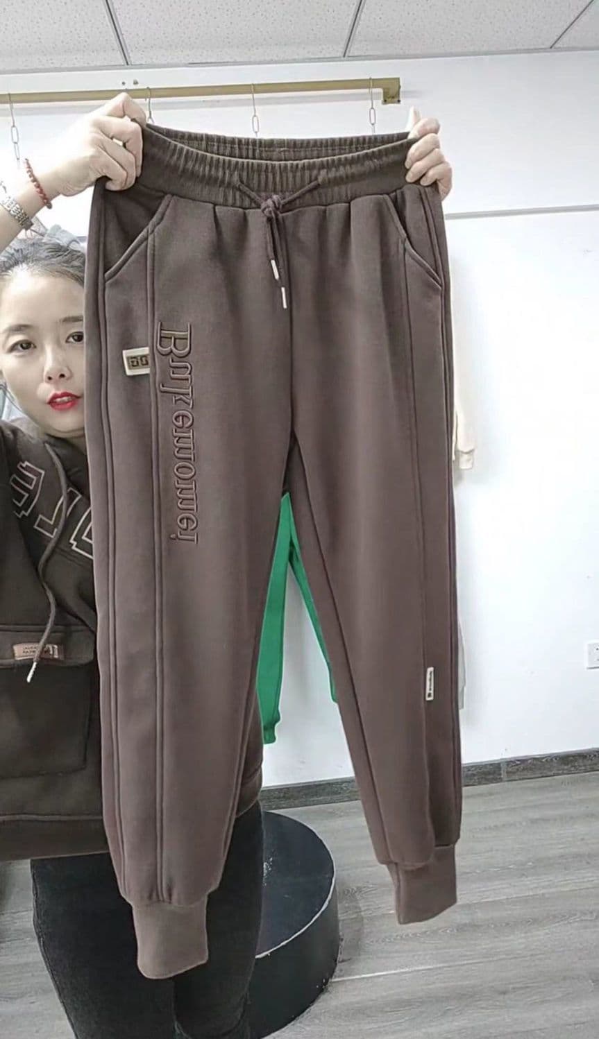 털이 있고 두꺼운 특별 두꺼움 보온 하렘 바지 여성 2026 겨울 새로운 한국 스타일 자수 패치워크 루즈핏 슬림해 보이는 웨이 바지 상세 이미지 17