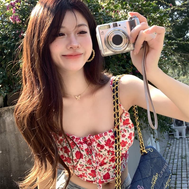 실사 정가 달콤한 핫걸 빨간색 꽃무늬 캐미솔 디자인 센스 순수한 욕망 섹시함 스트랩 민소매 맨위 이미지 3