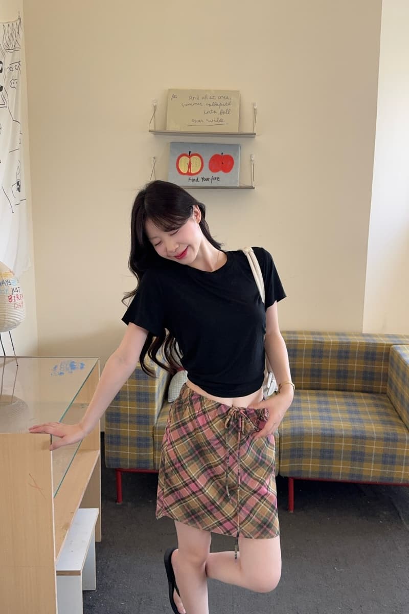 실사 펌프 로프 체크무늬 밴딩 둘 착용 튜브탑 흰색 배경 빨간 입술 조끼 다용도 바닥 청소 한 마디 롱 코트 반 스커트 상세 이미지 22