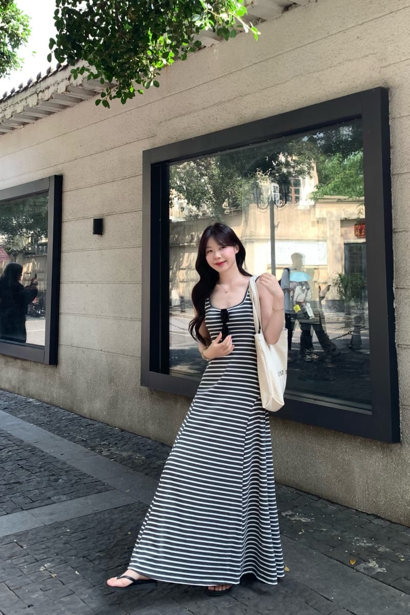 실사 정가 새로운 패션 다용도 슬림해 보이는 몸매 가꾸기 u 칼라 스트라이프 조끼 여성 드레스 상세 이미지 1