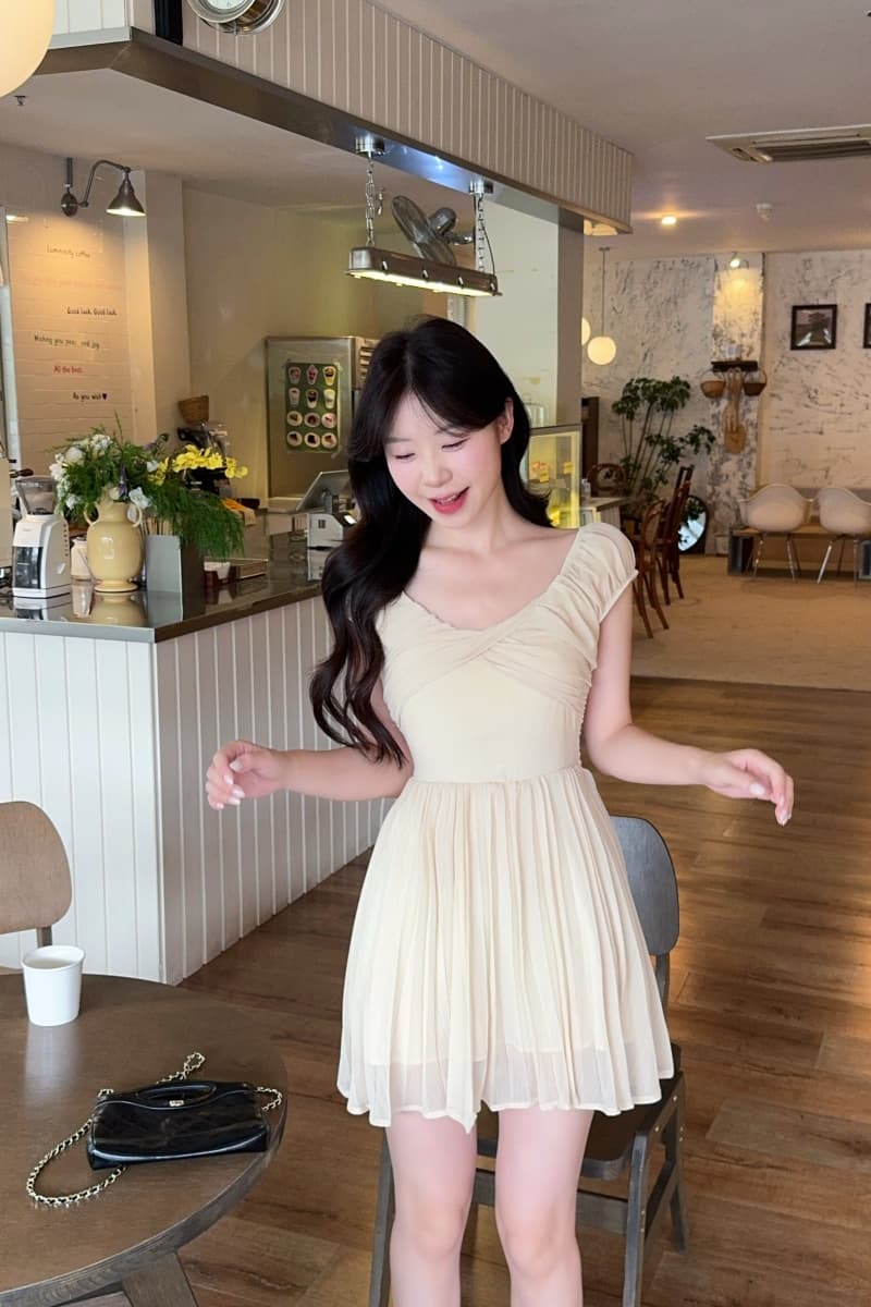 실사 정가 살구 안개 부드러운 포즈 쉬폰 여성 드레스 여름 고급 센스 품격 슬림해 보이는 허리 수축 치마 상세 이미지 1