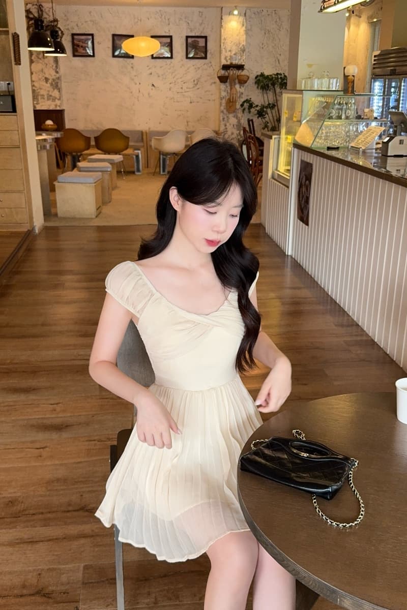 실사 정가 살구 안개 부드러운 포즈 쉬폰 여성 드레스 여름 고급 센스 품격 슬림해 보이는 허리 수축 치마 상세 이미지 3