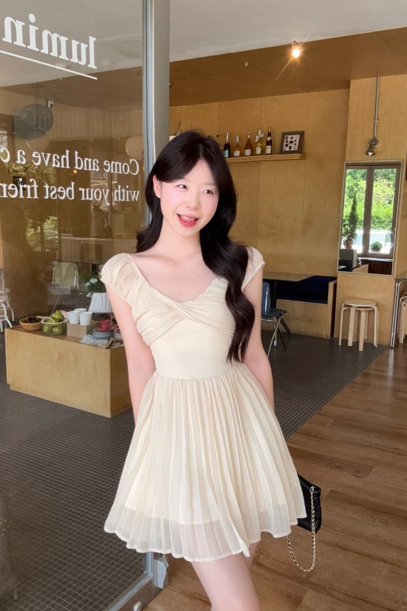 실사 정가 살구 안개 부드러운 포즈 쉬폰 여성 드레스 여름 고급 센스 품격 슬림해 보이는 허리 수축 치마 상세 이미지 6