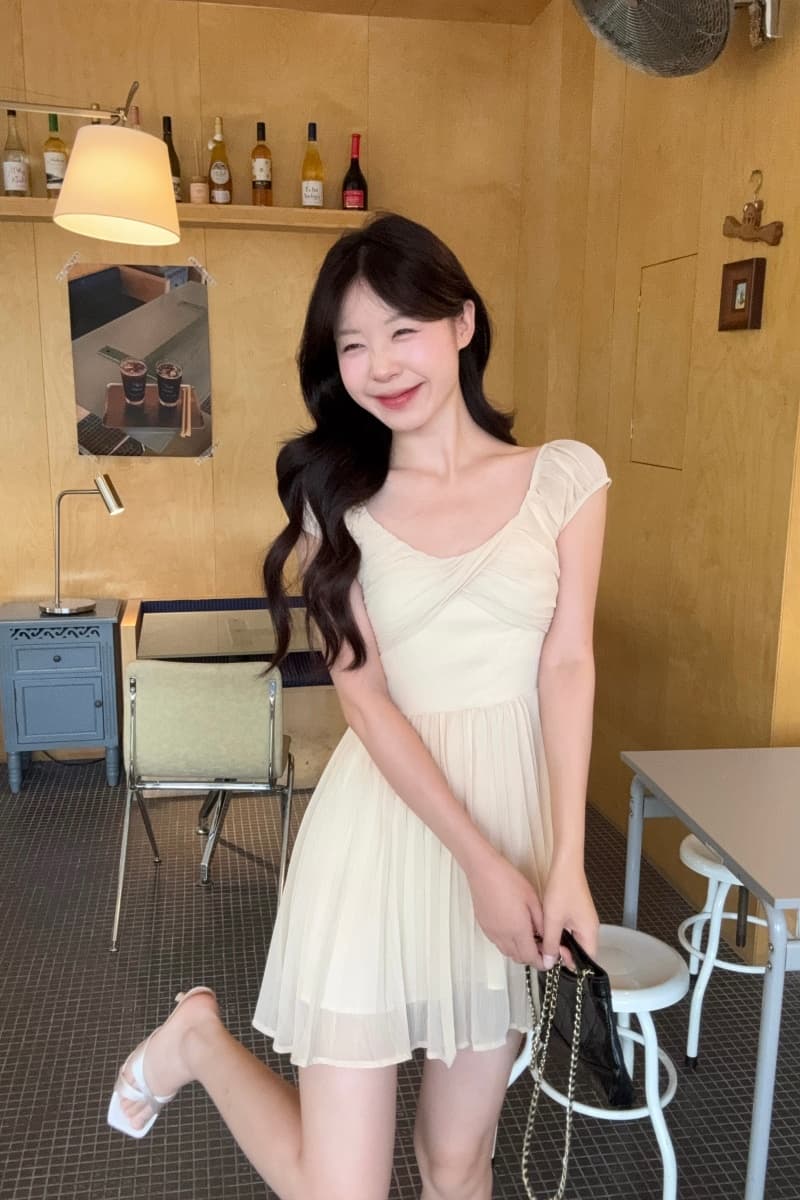 실사 정가 살구 안개 부드러운 포즈 쉬폰 여성 드레스 여름 고급 센스 품격 슬림해 보이는 허리 수축 치마 상세 이미지 12