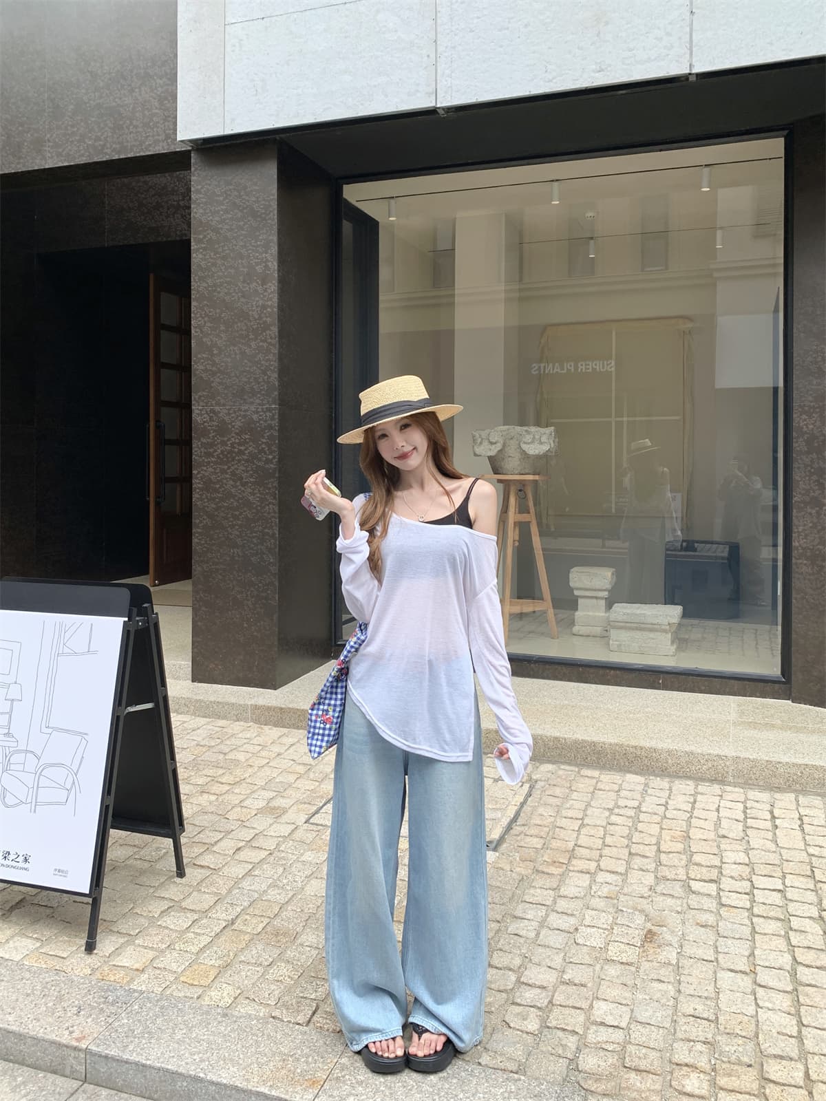 실사 정가 봄 여름 한국 스타일 루즈핏 비스듬한 어깨 불규칙 트임 디자인 주간 실크 자외선 차단 블라우스 티셔츠 맨위 여성 상세 이미지 6