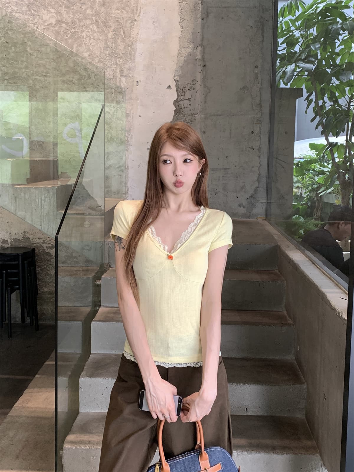 실사 정가 여름 한국 스타일 몸매 가꾸기 핫걸 V넥 레이스 레이스 생선뼈 몸매 가꾸기 허리 수축 반팔 티셔츠 맨위 상세 이미지 9