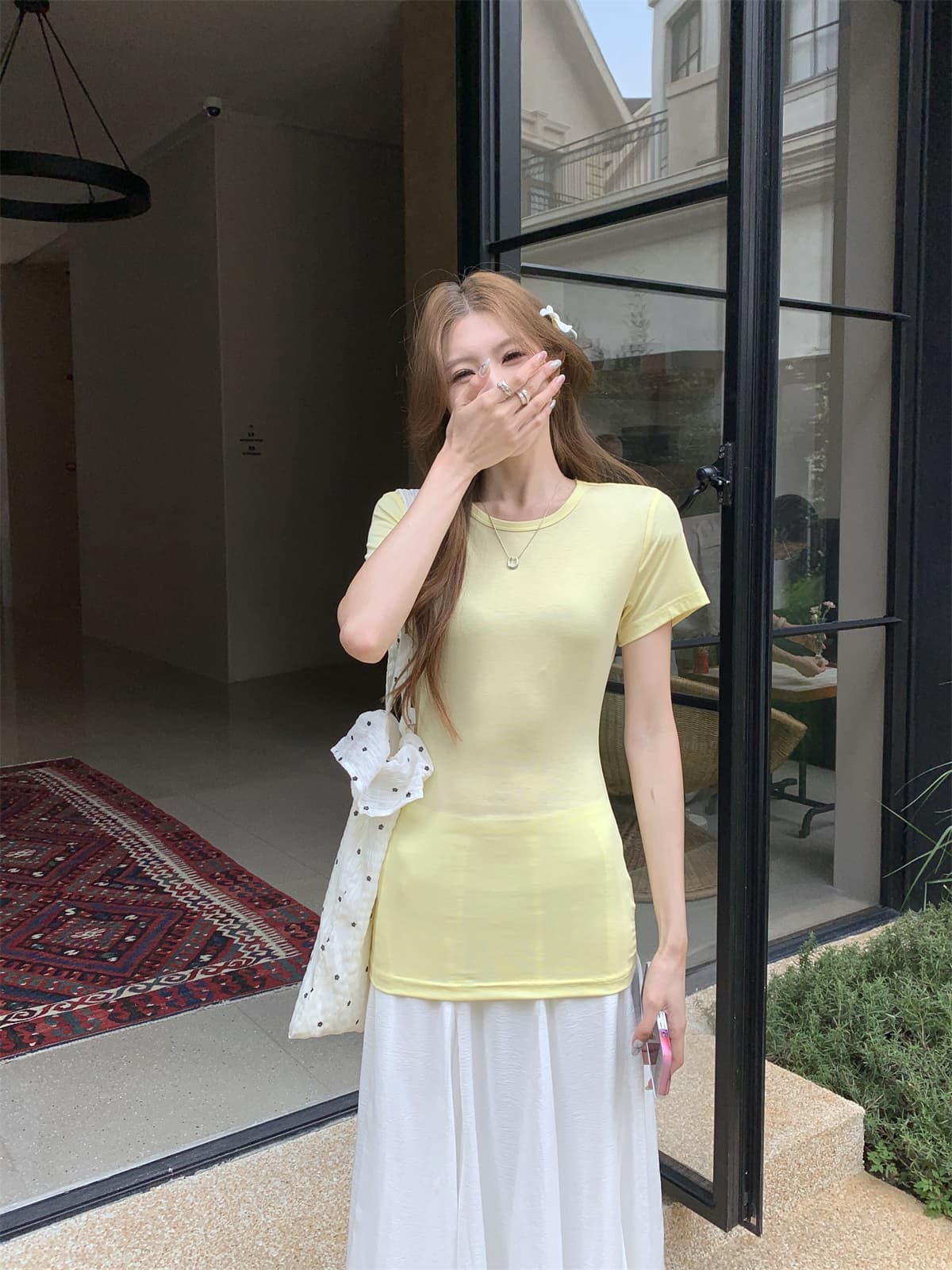 실사 정가 여름 한국 스타일 품격 몸매 가꾸기 라운드 넥 프로 피부 라이 경기 서울 주간 실크 얇은 스타일 반팔 티셔츠 맨위 여성 상세 이미지 2