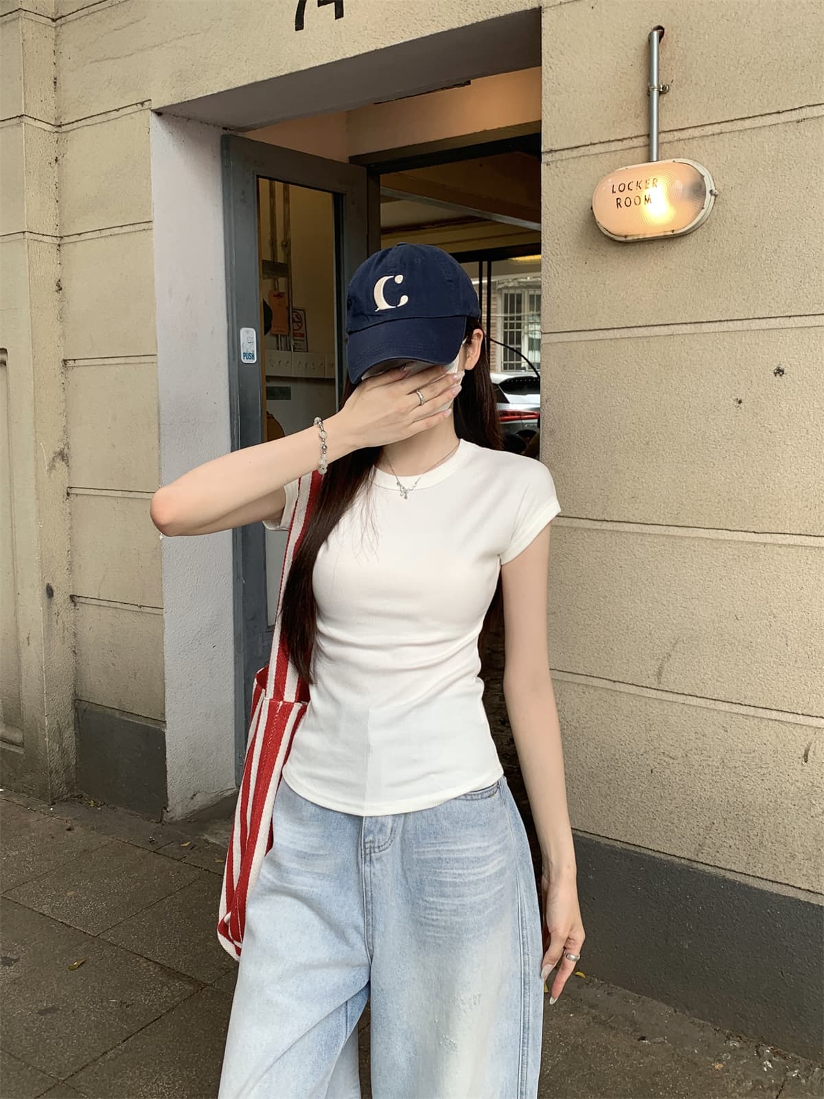 실사 정가 여름 한국 스타일 라운드 넥 몸매 가꾸기 미니멀리즘 다용도 품격 가을 어깨 소매 사탕 색상 반팔 티셔츠 맨위 상세 이미지 6