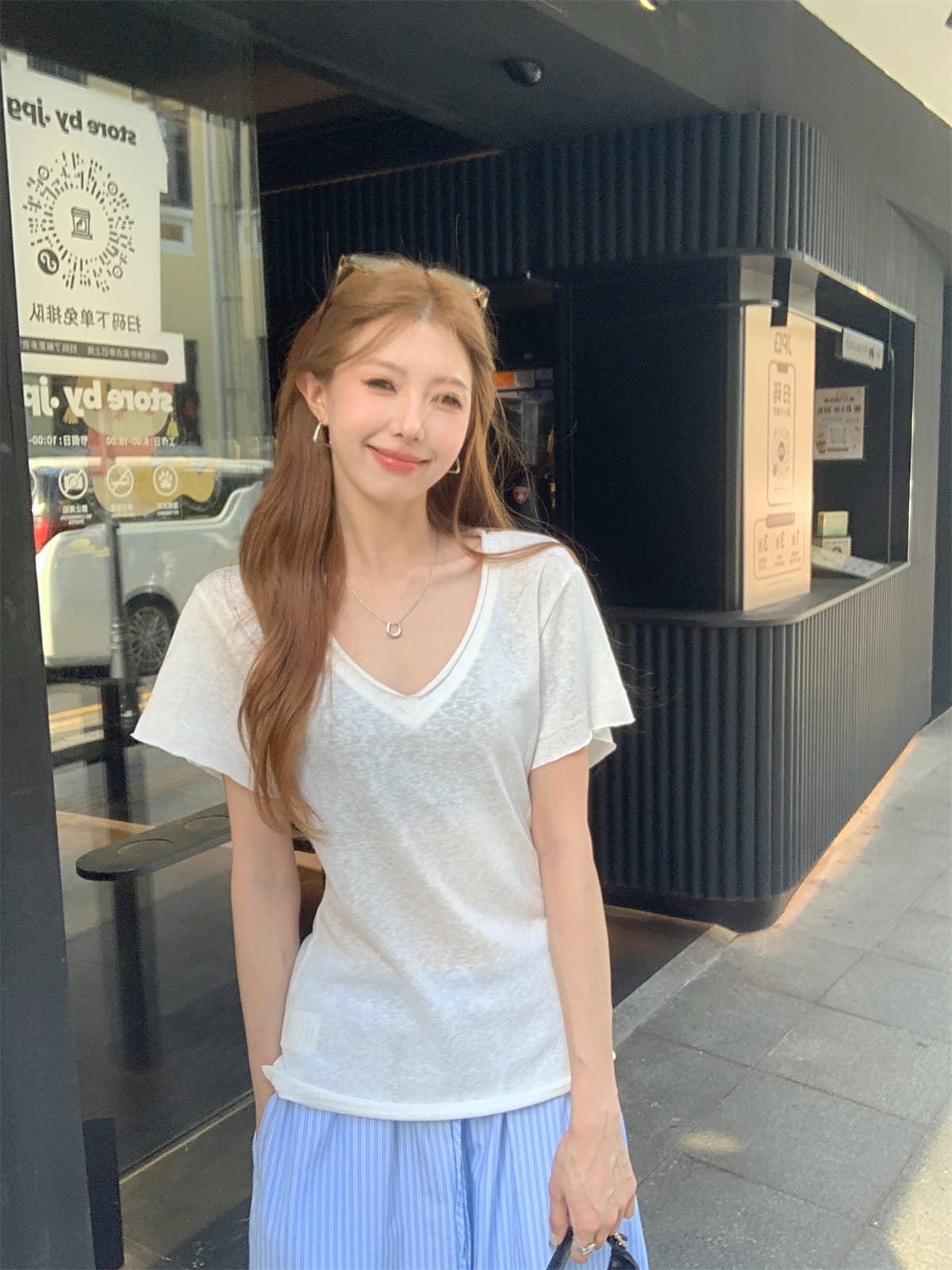 실사 정가 여름 한국 스타일 품격 V넥 얇은 스타일 루즈핏 다용도 슬림해 보이는 눈꽃 면 반팔 티셔츠 맨위 여성 상세 이미지 9