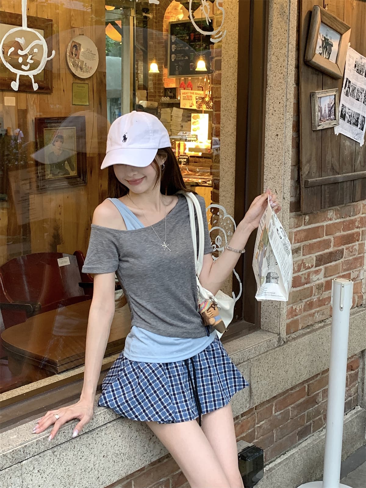 실사 정가 여름 한국 스타일 페이크 레이어드 비스듬한 어깨 배색 몸매 가꾸기 주름 허리 수축 오프숄더 반팔 티셔츠 맨위 여성 상세 이미지 4