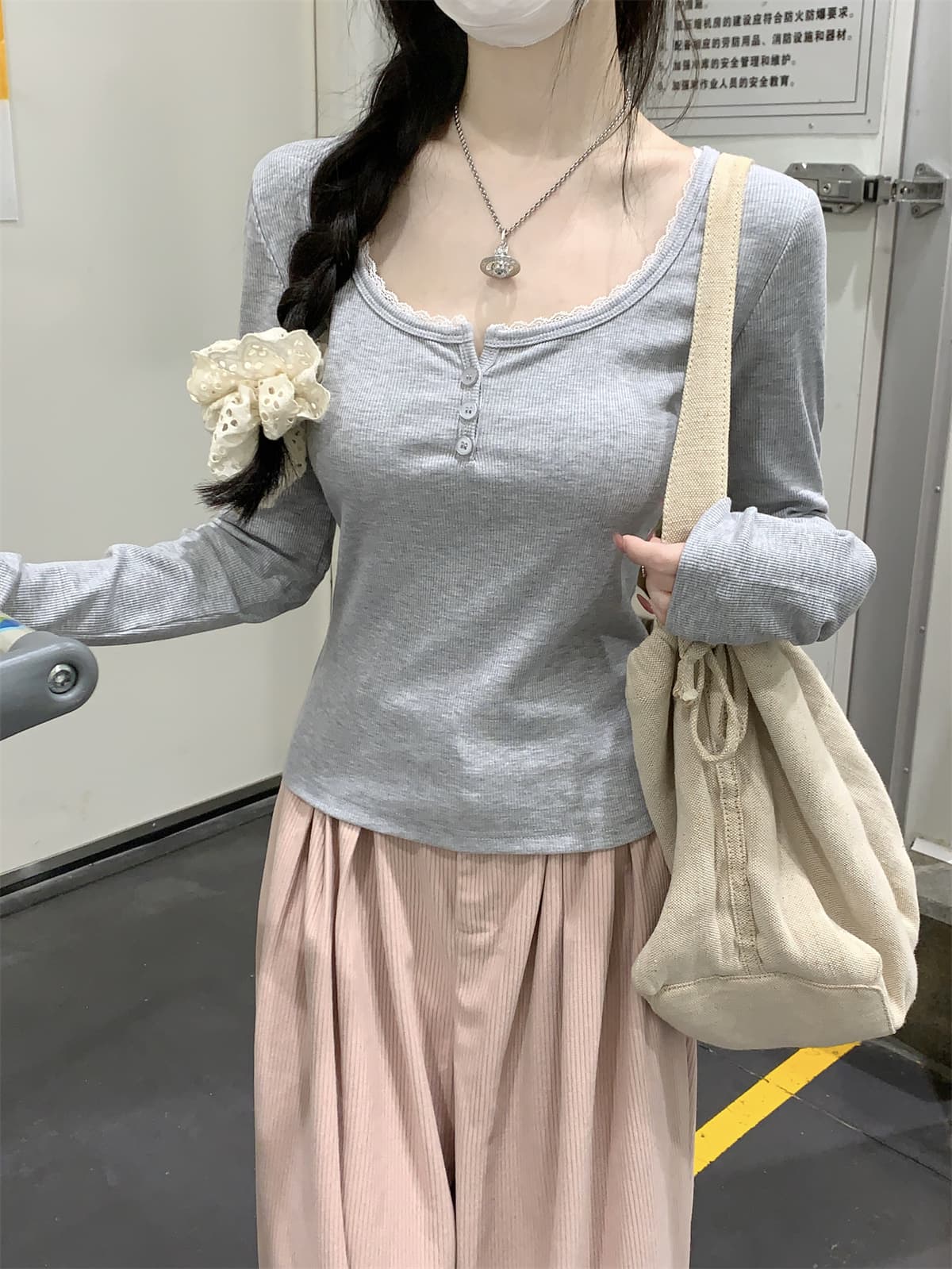 실사 정가 이른 가을 한국 스타일 순수한 욕망 레이스 레이스 광장 칼라 긍정적 인 어깨 몸매 가꾸기 긴팔 인사이드 가져 가라. 티셔츠 만나는 맨위 상세 이미지 26
