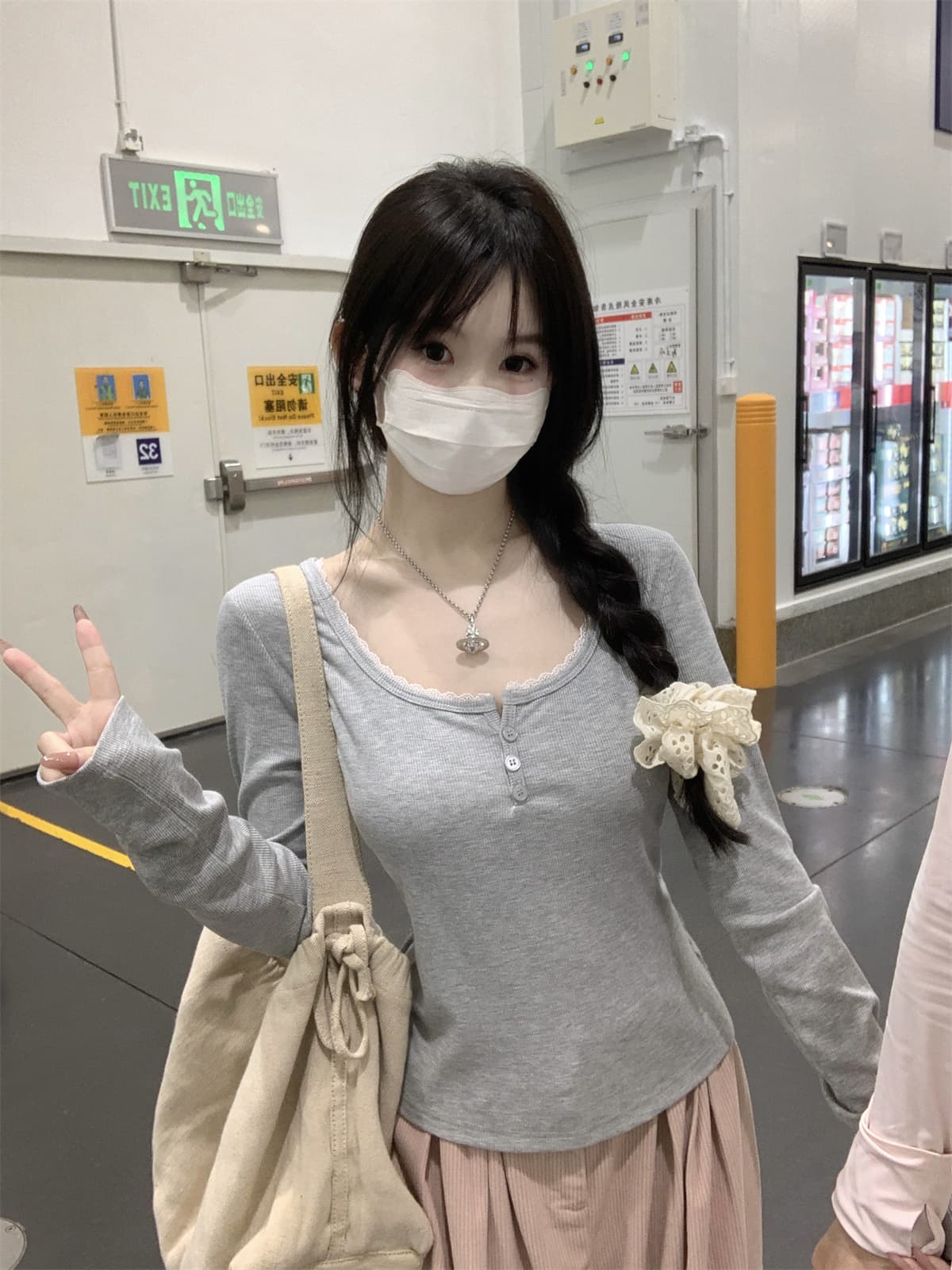 실사 정가 이른 가을 한국 스타일 순수한 욕망 레이스 레이스 광장 칼라 긍정적 인 어깨 몸매 가꾸기 긴팔 인사이드 가져 가라. 티셔츠 만나는 맨위 상세 이미지 27