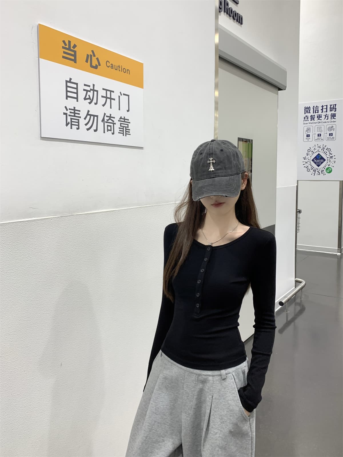 실사 정가 가을 한국 스타일 몸매 가꾸기 핫걸 반 개방 칼라 단추 디자인 긴팔 만나는 티셔츠 인사이드 가져 가라. 여성 셔츠 상세 이미지 32