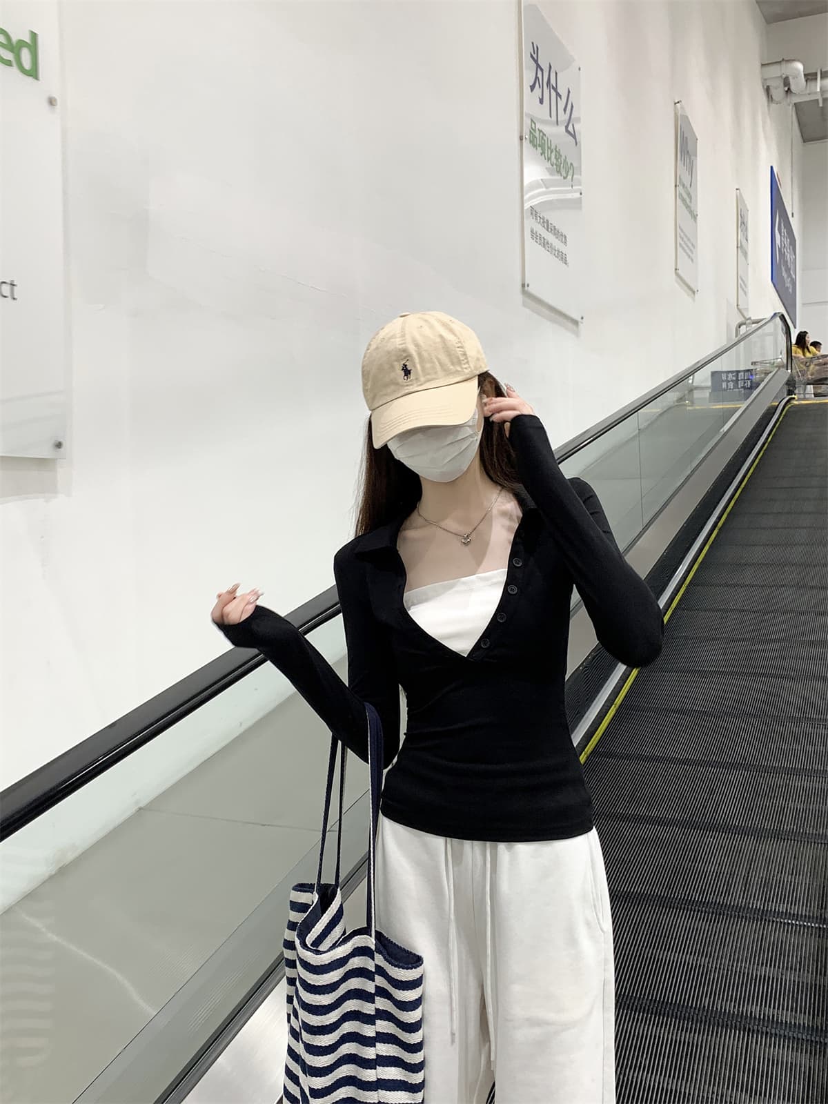 실사 정가 가을 한국 스타일 품격 몸매 가꾸기 단추 페이크 레이어드 POLO 칼라 긍정적 인 어깨 긴팔 인사이드 가져 가라. 티셔츠 맨위 상세 이미지 5