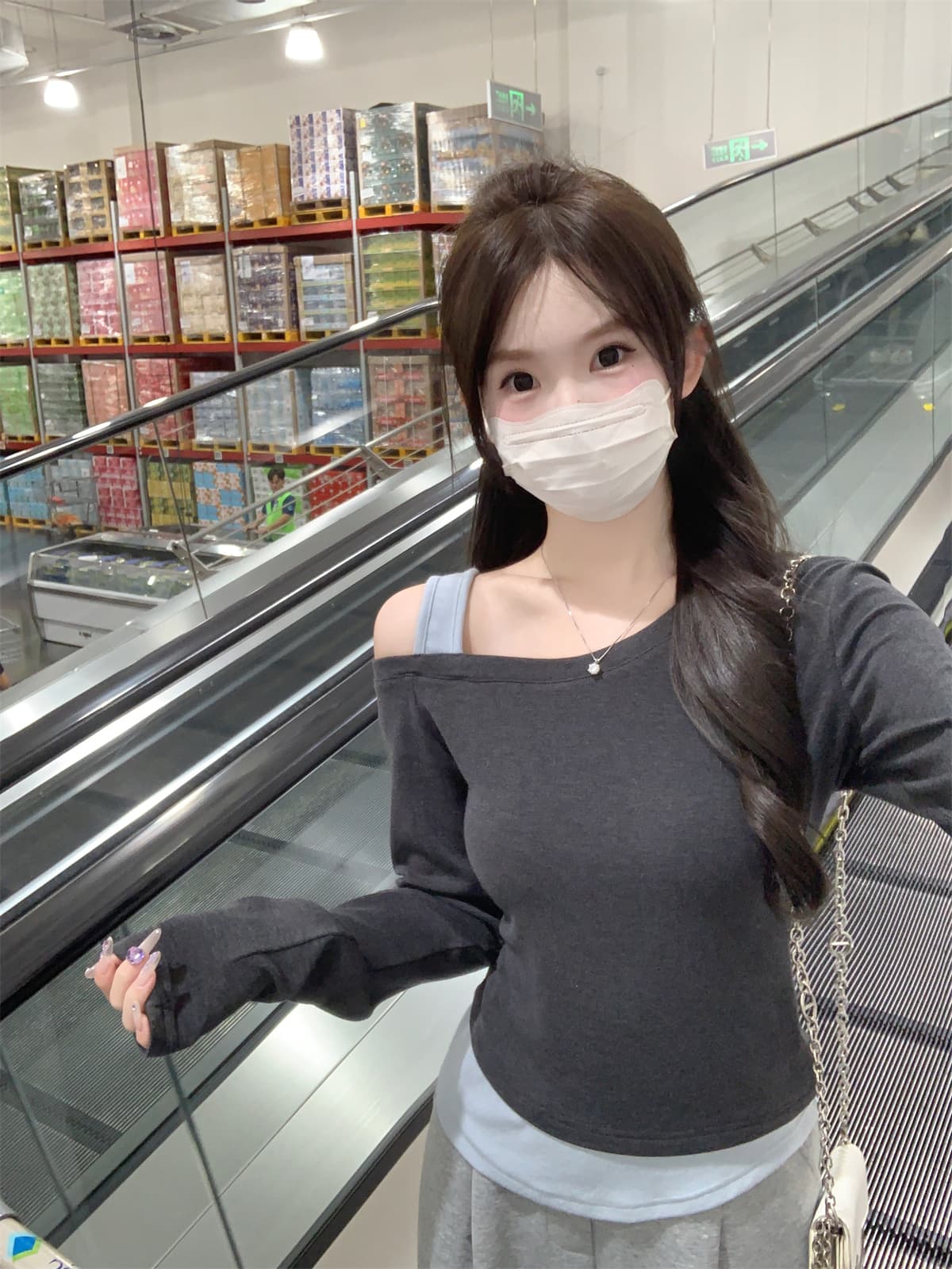 실사 정가 가을 겨울 한국 스타일 캐주얼 다용도 품격 페이크 레이어드 비스듬한 칼라 오프숄더 긴팔 기본 셔츠 티셔츠 맨위 상세 이미지 3