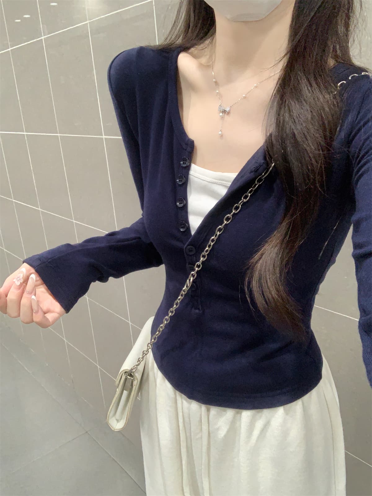 실사 정가 가을 겨울 한국 스타일 페이크 레이어드 배색 반 개방 칼라 단추 긍정적 인 어깨 몸매 가꾸기 긴팔 만나는 티셔츠 맨위 상세 이미지 23