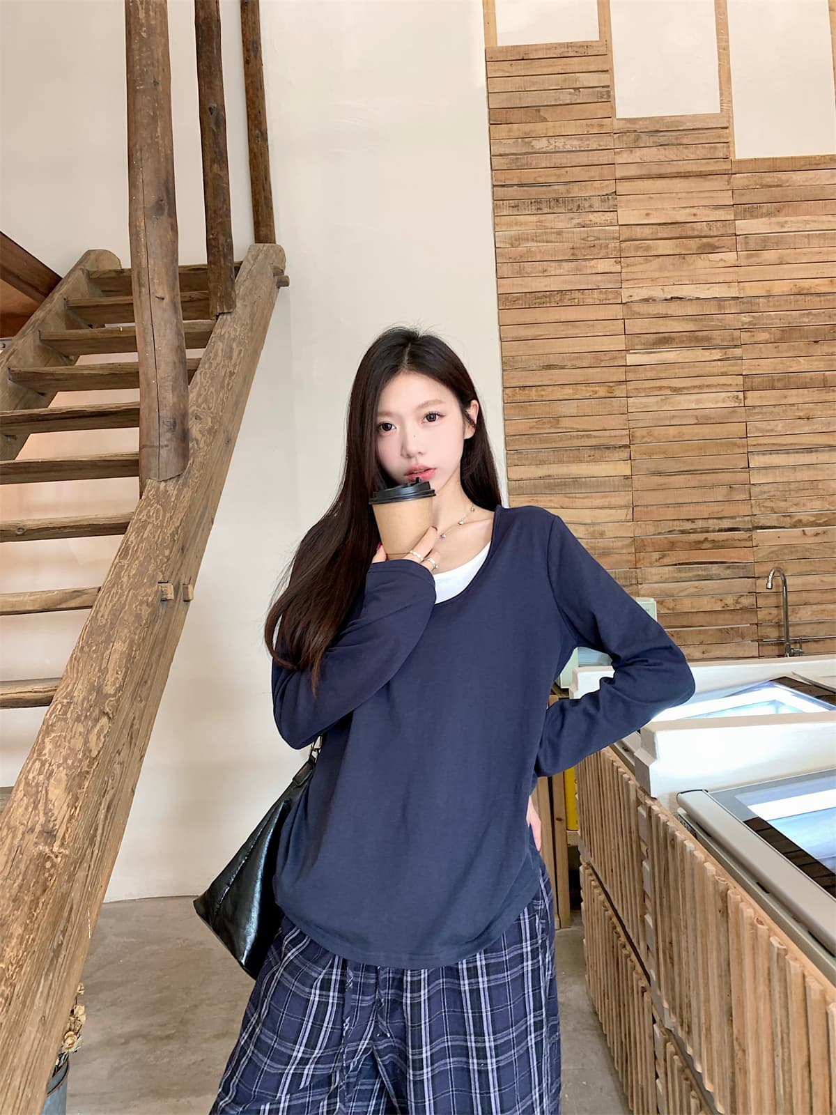 실사 정가 가을 겨울 한국 스타일 페이크 레이어드 배색 패치워크 u 칼라 캐주얼 인사이드 가져 가라. 긴팔 티셔츠 기본 셔츠 맨위 상세 이미지 32