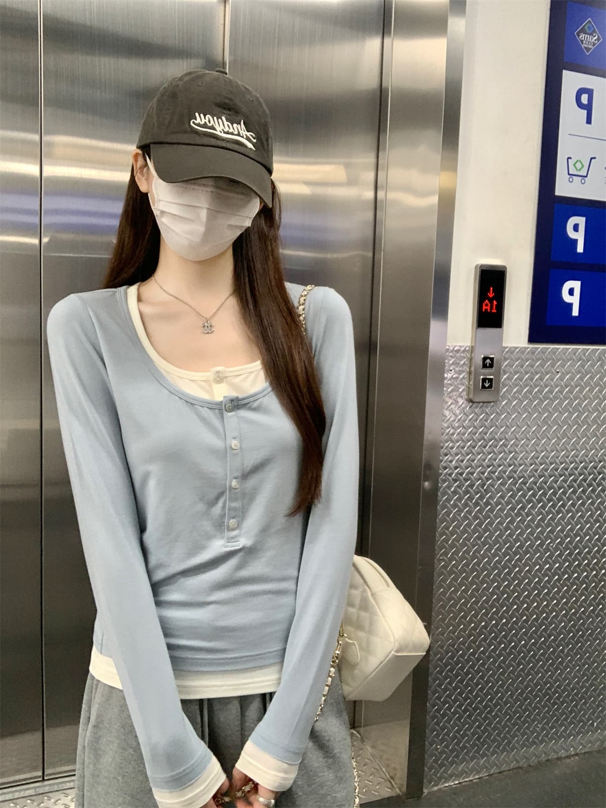실사 정가 가을 겨울 한국 스타일 페이크 레이어드 배색 패치워크 라운드 넥 몸매 가꾸기 슬림해 보이는 긴팔 티셔츠 만나는 맨위 여성 상세 이미지 4