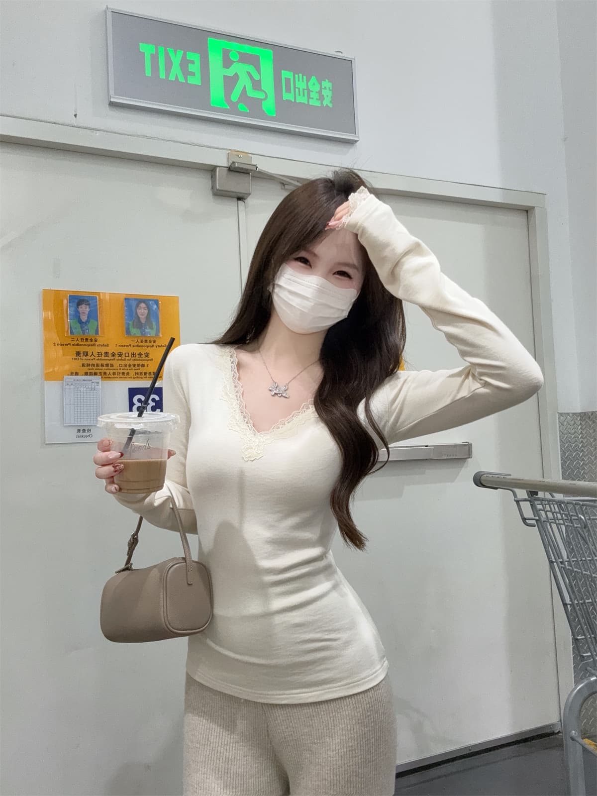 실사 정가 가을 겨울 한국 스타일 순수한 욕망 몸매 가꾸기 핫걸 V넥 양모 인사이드 가져 가라. 긴팔 티셔츠 기본 셔츠 맨위 여성 상세 이미지 13